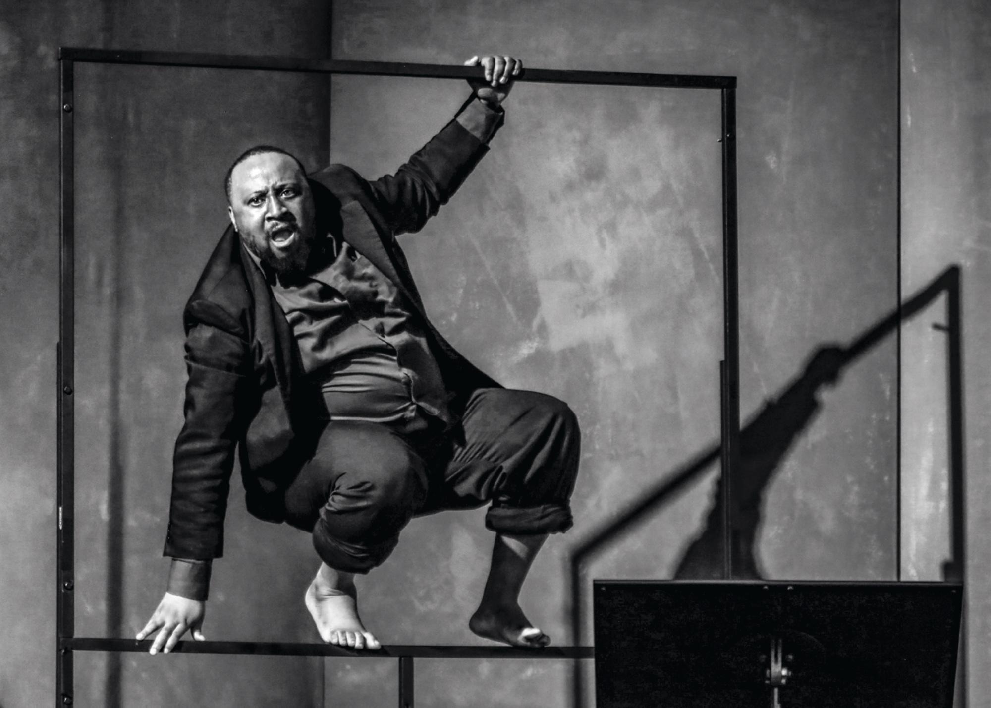 „Kafka’s Ape“ bei Theater der Welt in Chemnitz