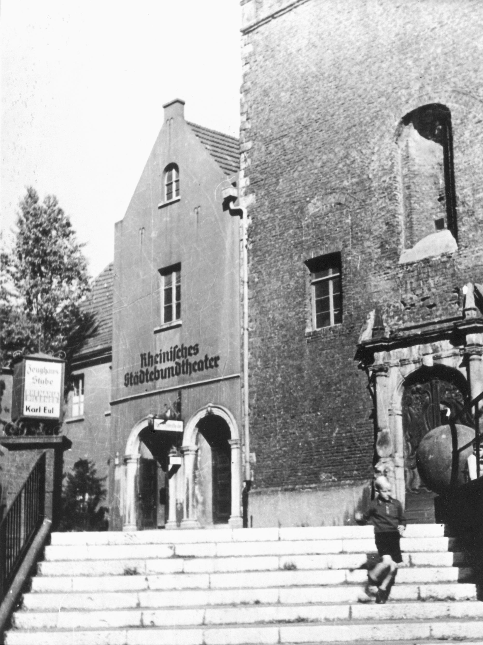 Neuss, Zeughaus am Markt, seit 1925 Heimat des Rheinischen Städtebundtheaters, Ende der 1920er Jahre