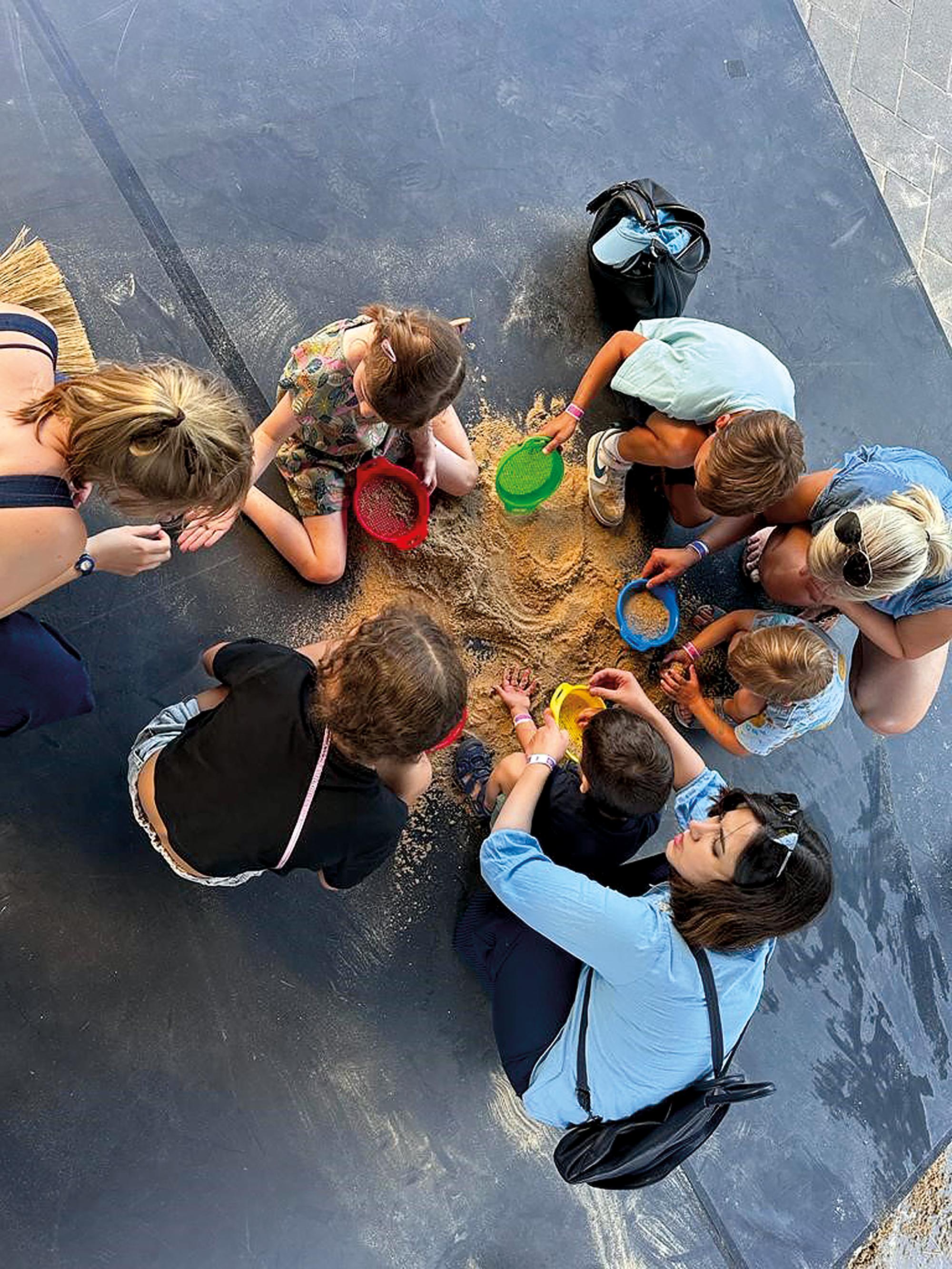 FUNDUS THEATER | Forschungstheater, Die Experimental-Sandkiste.