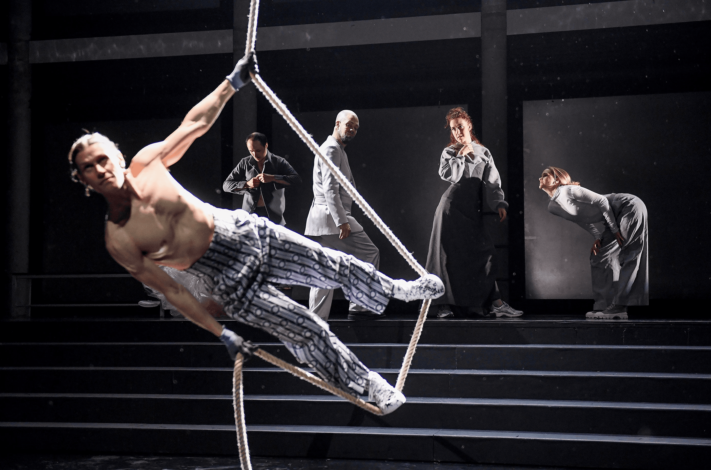 „Woyzeck“ von Georg Büchner in der Regie von Lily Sykes am Staatstheater Dresden. Foto Sebastian Hoppe