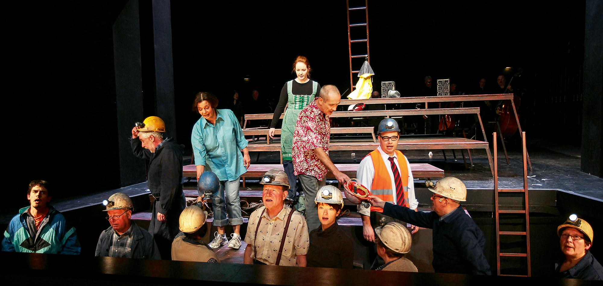 „Die hellen Haufen“ von Volker Braun in einer Bühnenfassung von Steffen Mensching am Theater Rudolstadt. Foto Peter Scholz