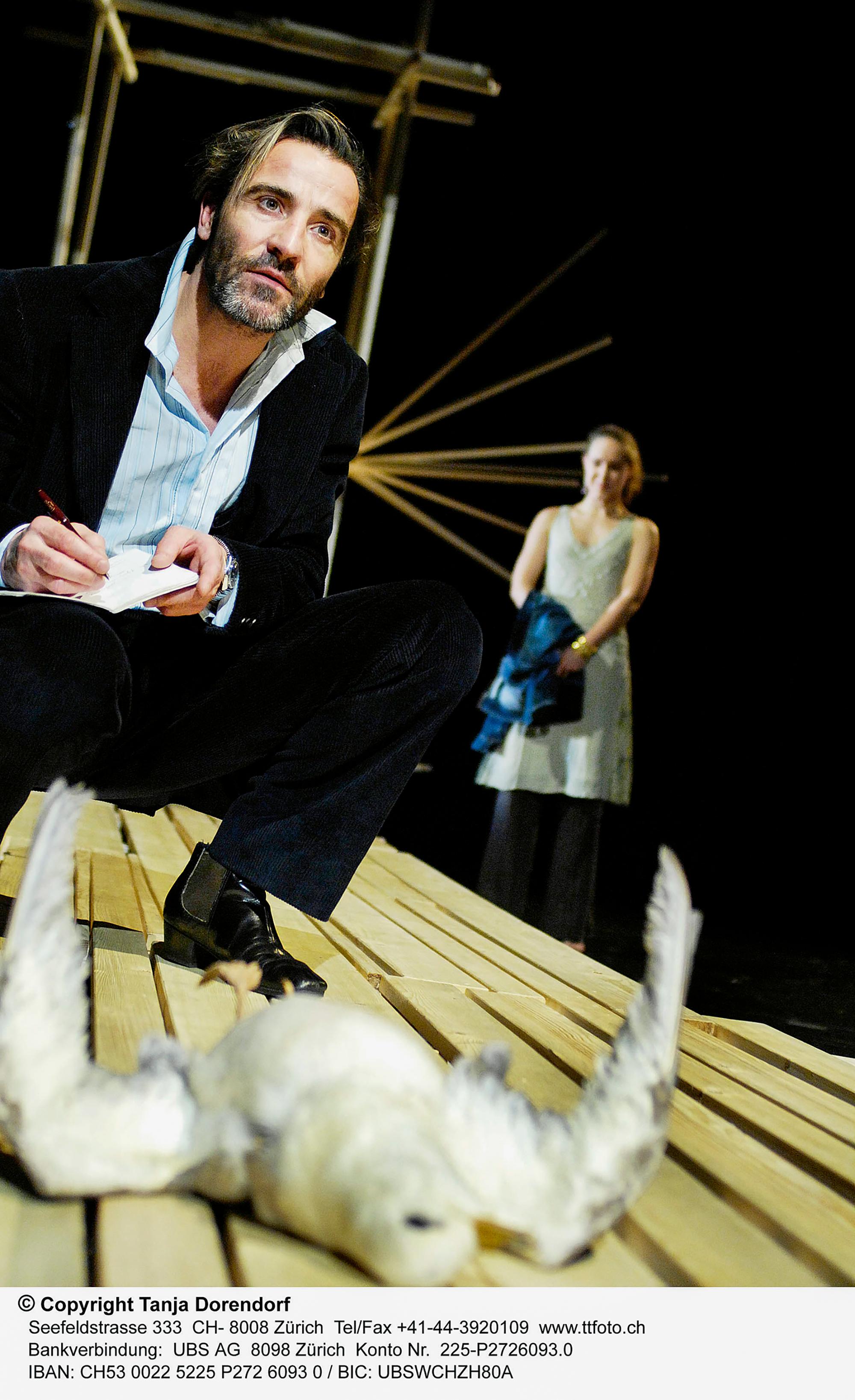 Anton Tschechow – DIE MÖWE (Luzern 2007/Oberhausen 2009, Regie: Peter Carp); v. l. n. r.: Henry Meyer, Annika Meier