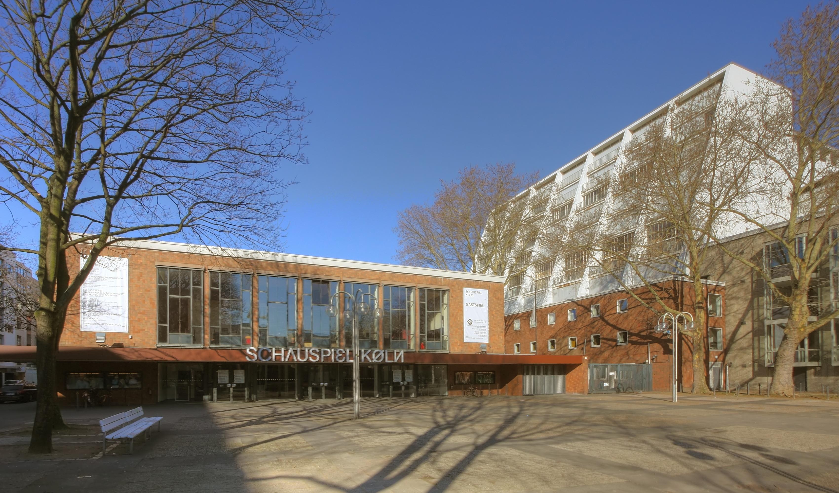 Schauspiel Köln, im Hintergrund die Oper Köln. Architekt beider Gebäude: Wilhelm Riphahn