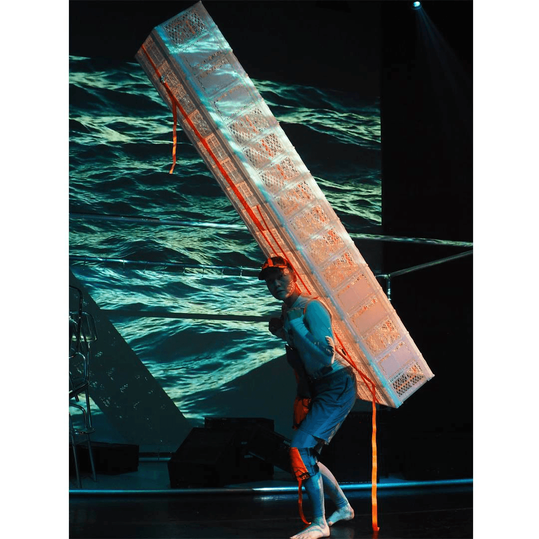 „Minor Glitch“ von Sticky Fragments. Foto Joe Bauer