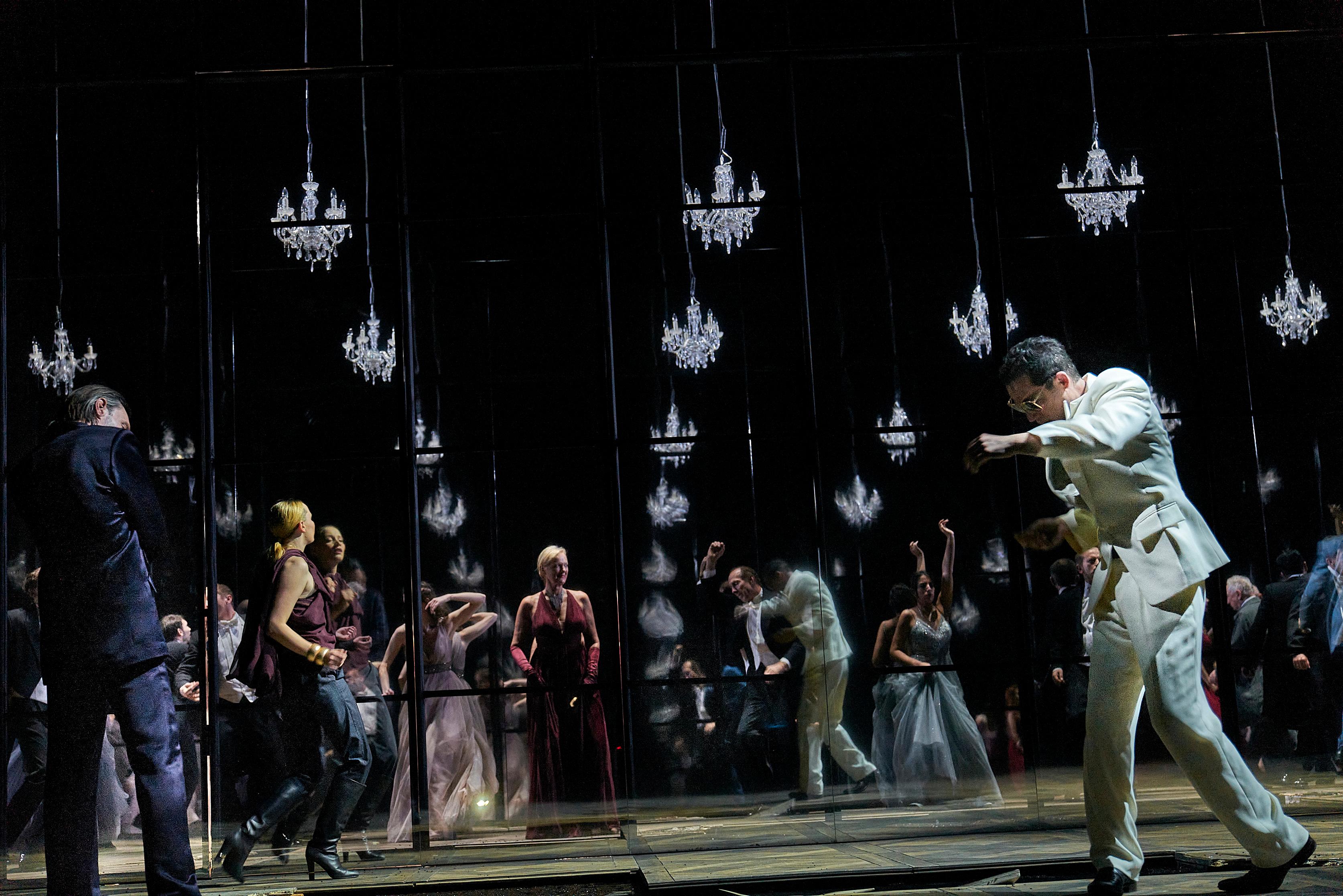 „Der Menschenfeind“ von Molière in der Regie von Martin Kušej am Wiener Burgtheater. Foto Matthias Horn