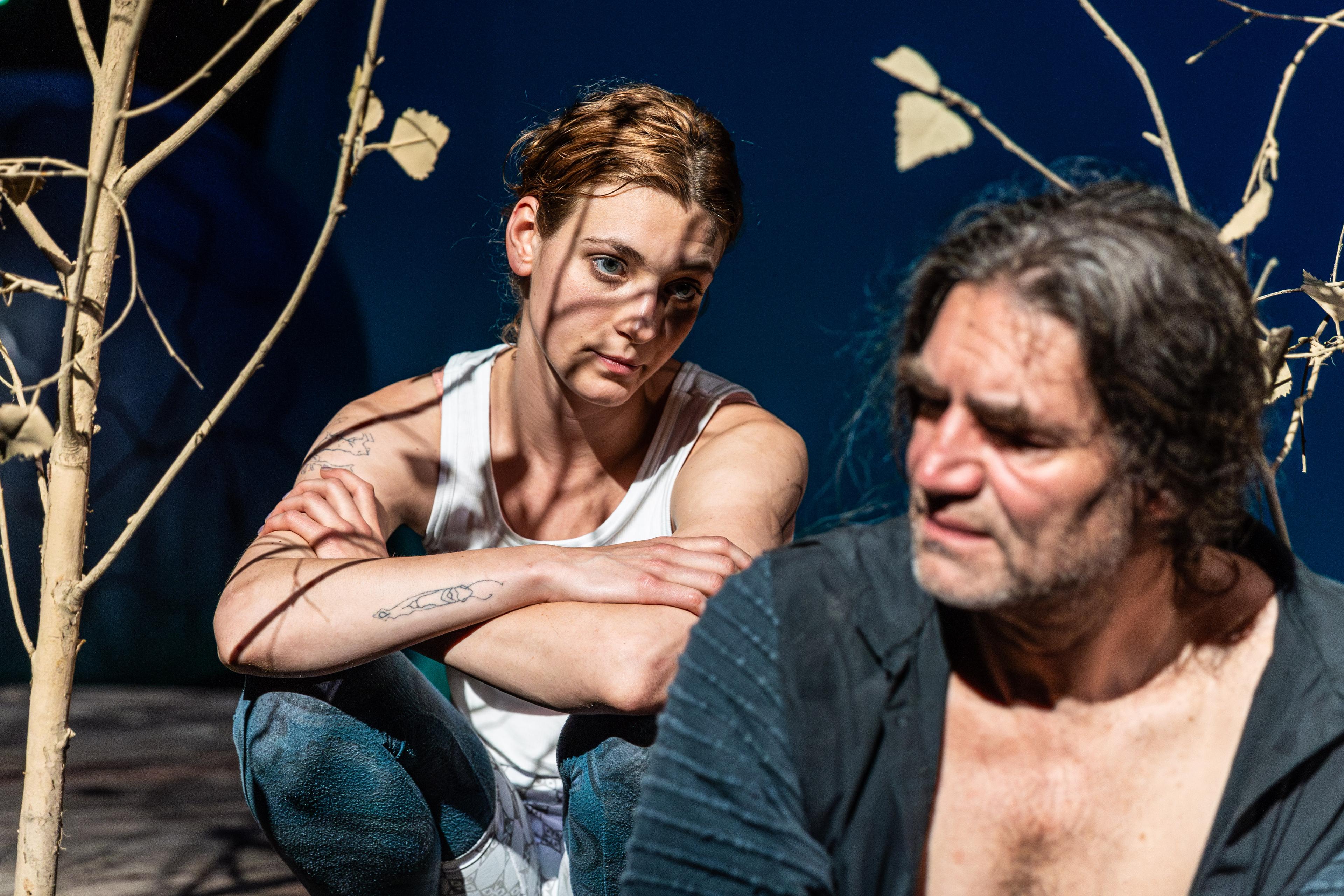 Schauspieler spielen Schauspieler: Pauline Gloger und Thomas Büchel in „Kleists ,Kohlhaas’...“. Foto Christina Iberl / Staatstheater Meiningen
