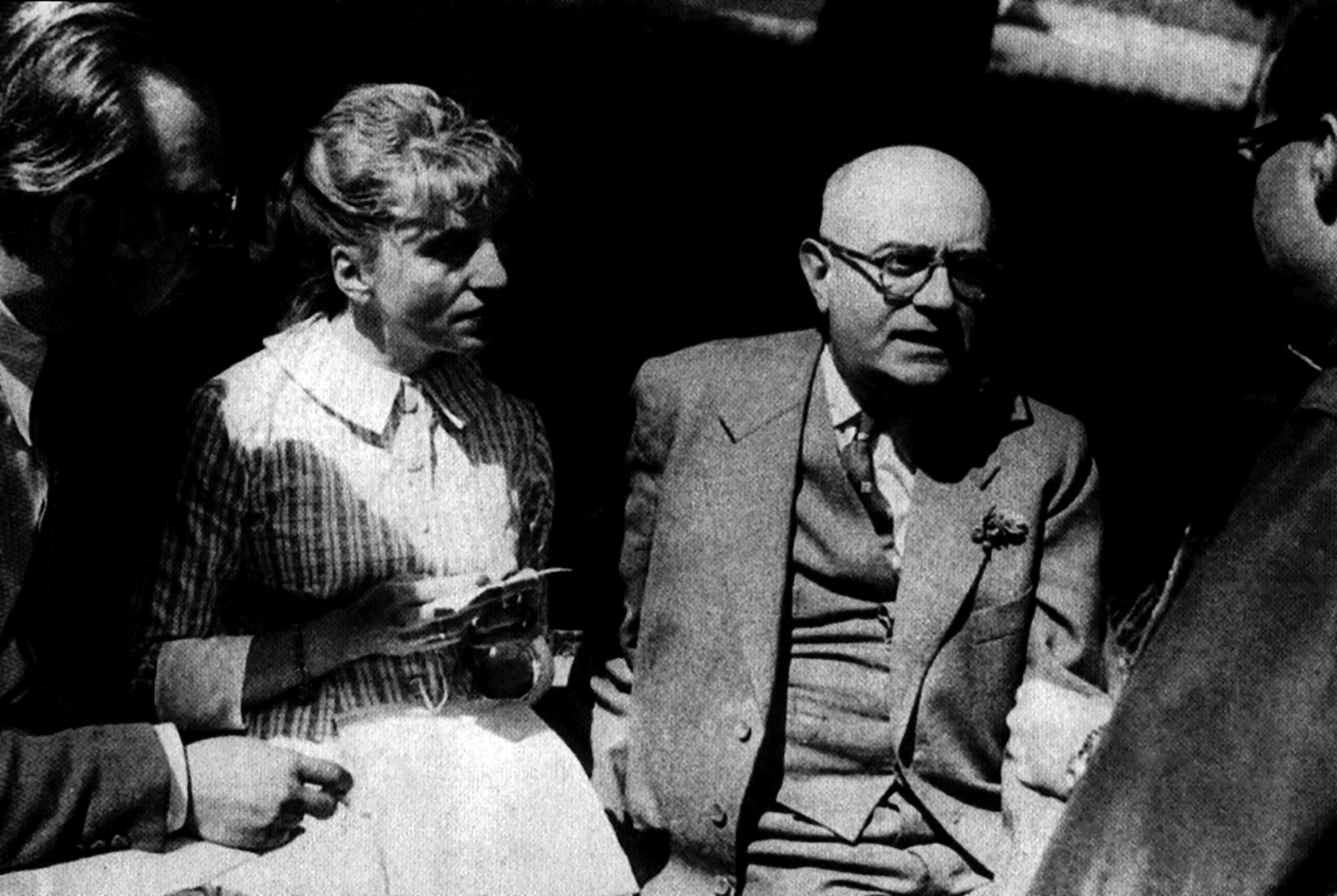 Else Stock, Theodor W. Adorno, anlässlich der internationalen Ferienkurse für Neue Musik in Darmstadt 1955.
