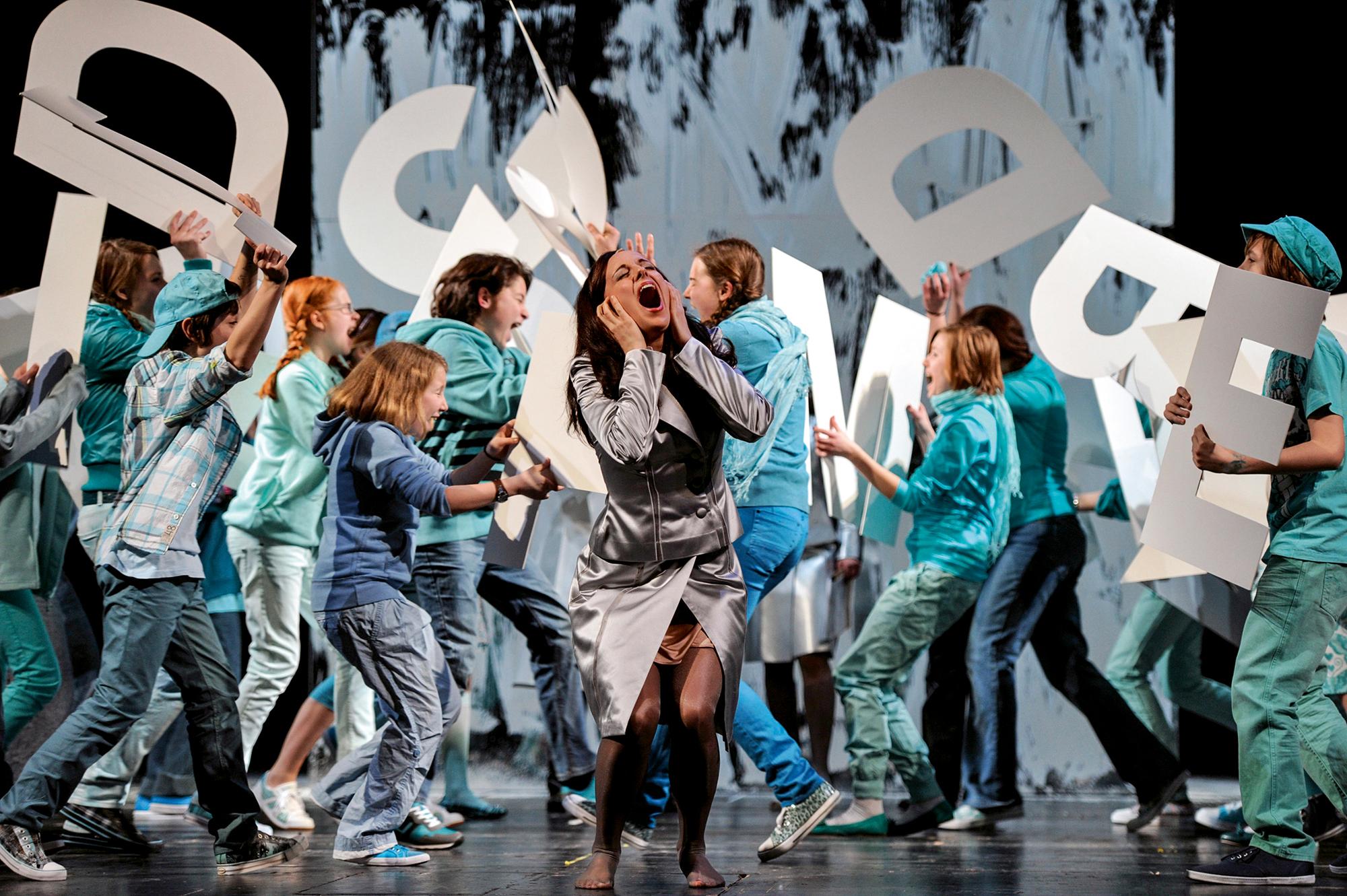 »Das Gesicht im Spiegel«, 2010, Anett Fritsch, Clara- Schumann-Jugendchor