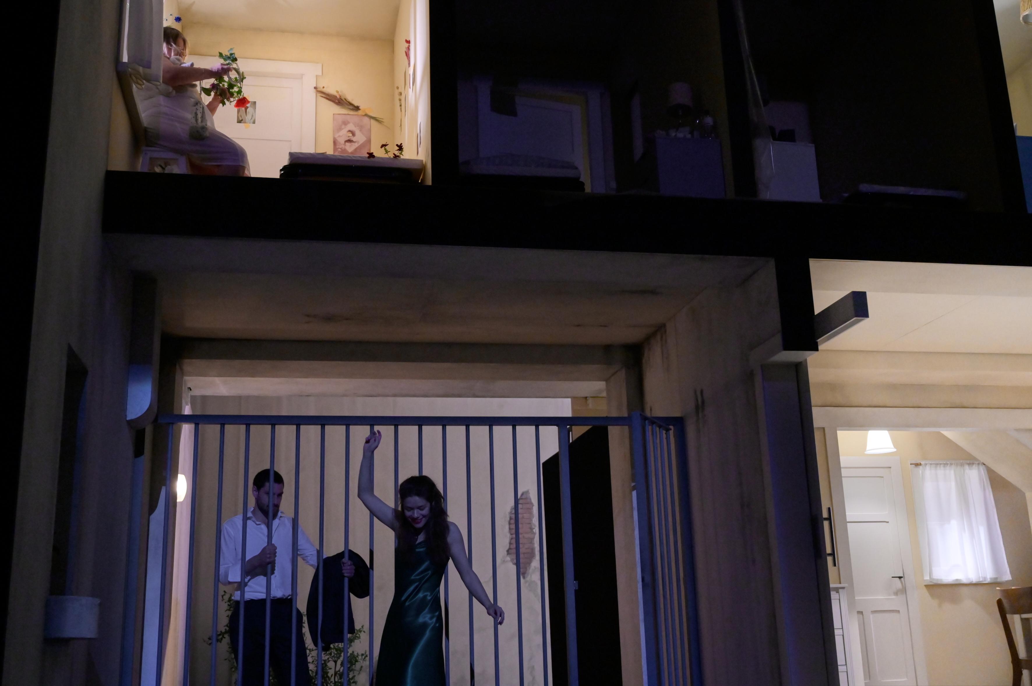 „Bernarda Albas Haus“ in der Regie von Katie Mitchell am Deutschen Schauspielhaus Hamburg. Foto Thomas Aurin