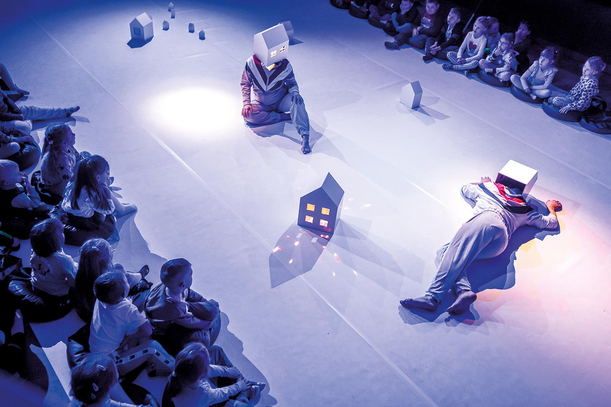 Teatr Animacji w Poznaniu & Art Fraction Foundation, Tu mieszkamy.