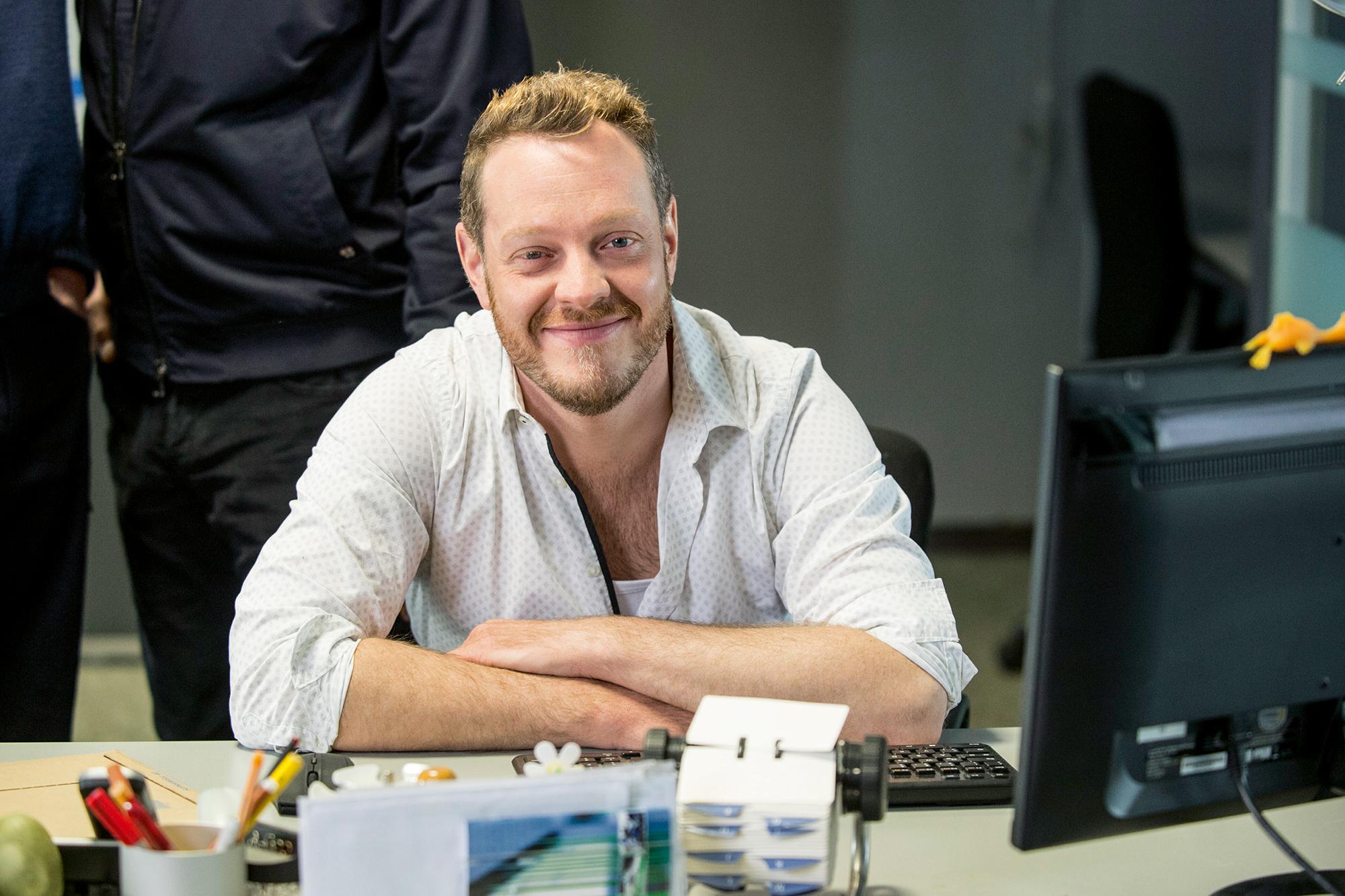 Roland Riebeling ist ein deutscher Schauspieler, Regisseur und Dozent