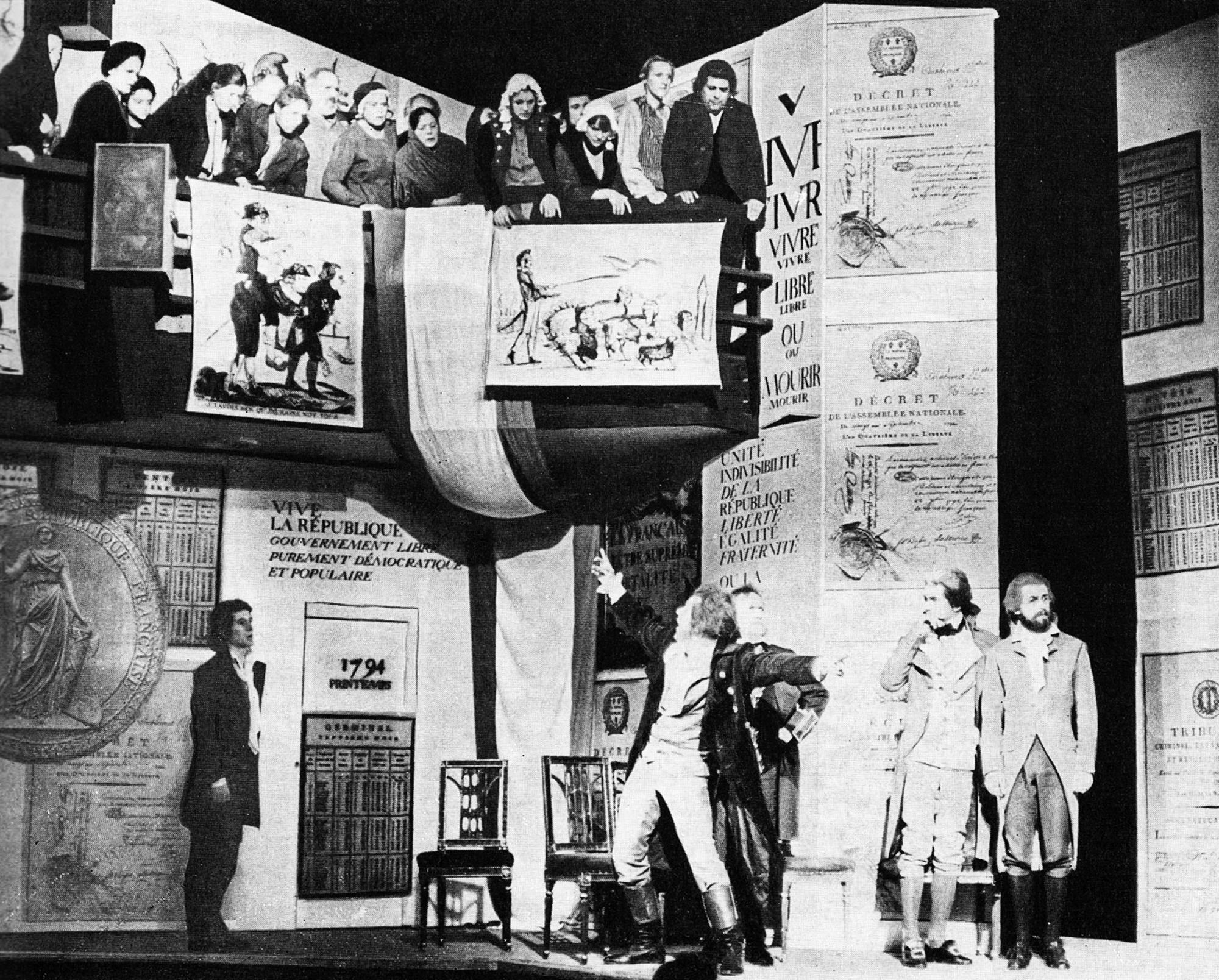Dantons Tod (1980) im Schauspielhaus auf der Großen Bühne mit Chemnitzer Ecke