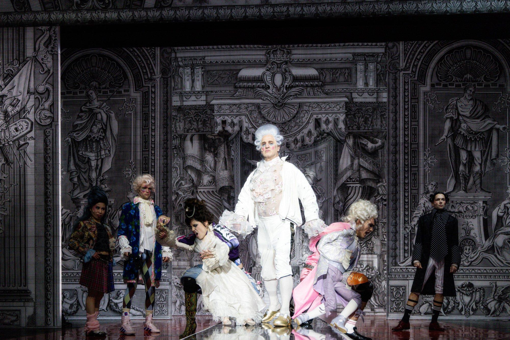 „Leonce und Lena“ in der Regie von Stefan Pucher vom Hessischen Staatstheater Wiesbaden