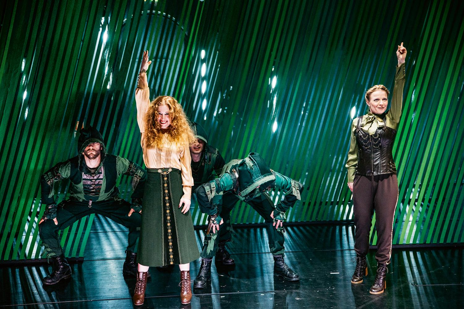 „Pirsch“ von Ivana Sokola in der Regie von Christina Gegenbauer am Deutschen Theater Göttingen