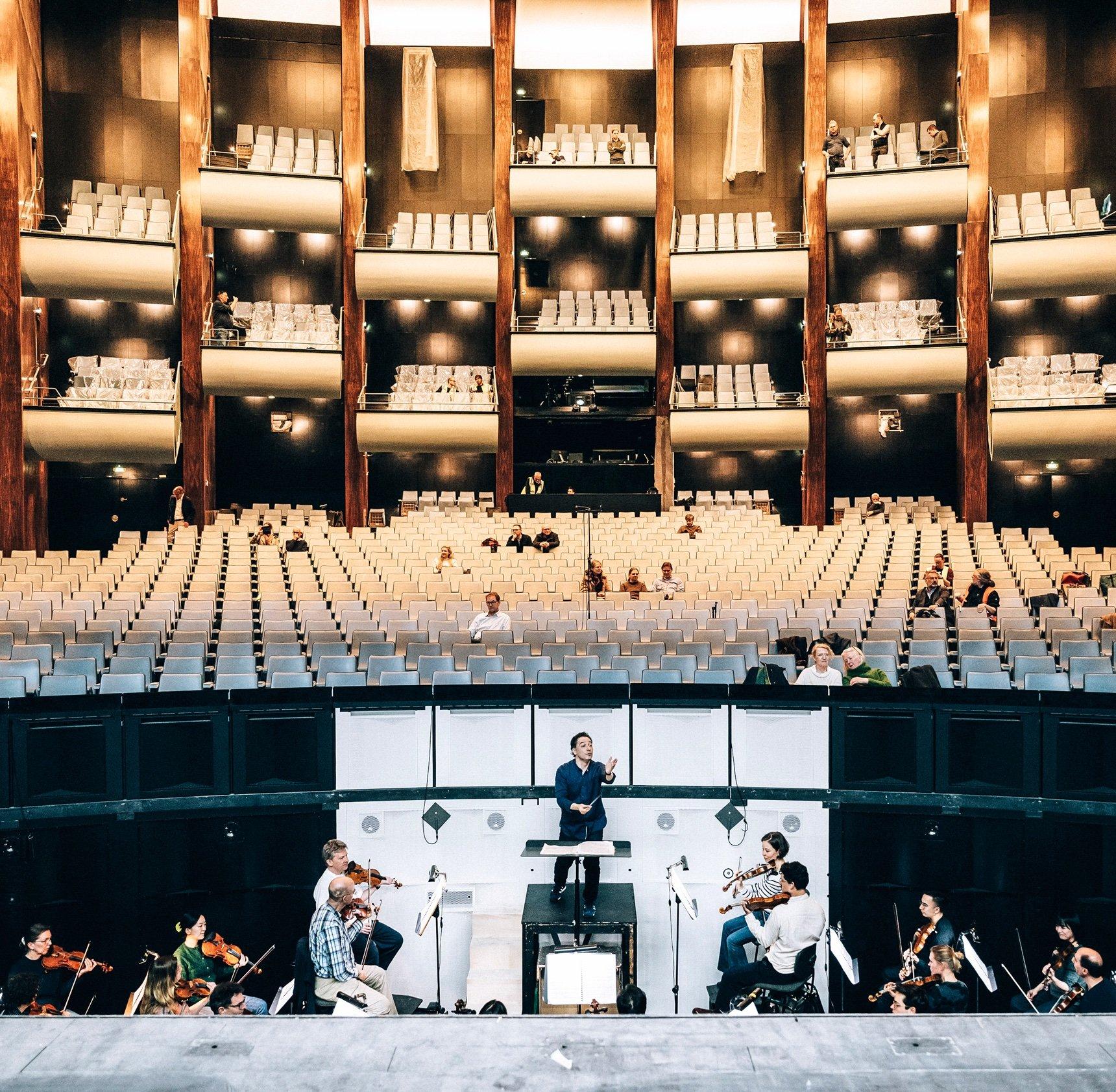 Erste Probe des Gürzenich-Orchesters unter der Leitung von Andrés Orozco-Estrada
