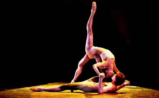 Shoko Nakamura und Wieslaw Dudek in „Caravaggio“, Choreographie Mauro Bigonzetti bei der „Malakhov & Friends“-Gala in Breslau 2012. Foto Marek Grotowski