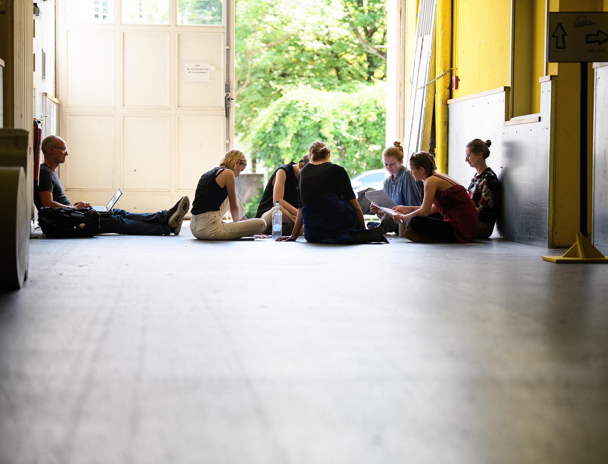 Workshopatmosphäre, Drama! Reflexionsraum für junge Theatermacher:innen