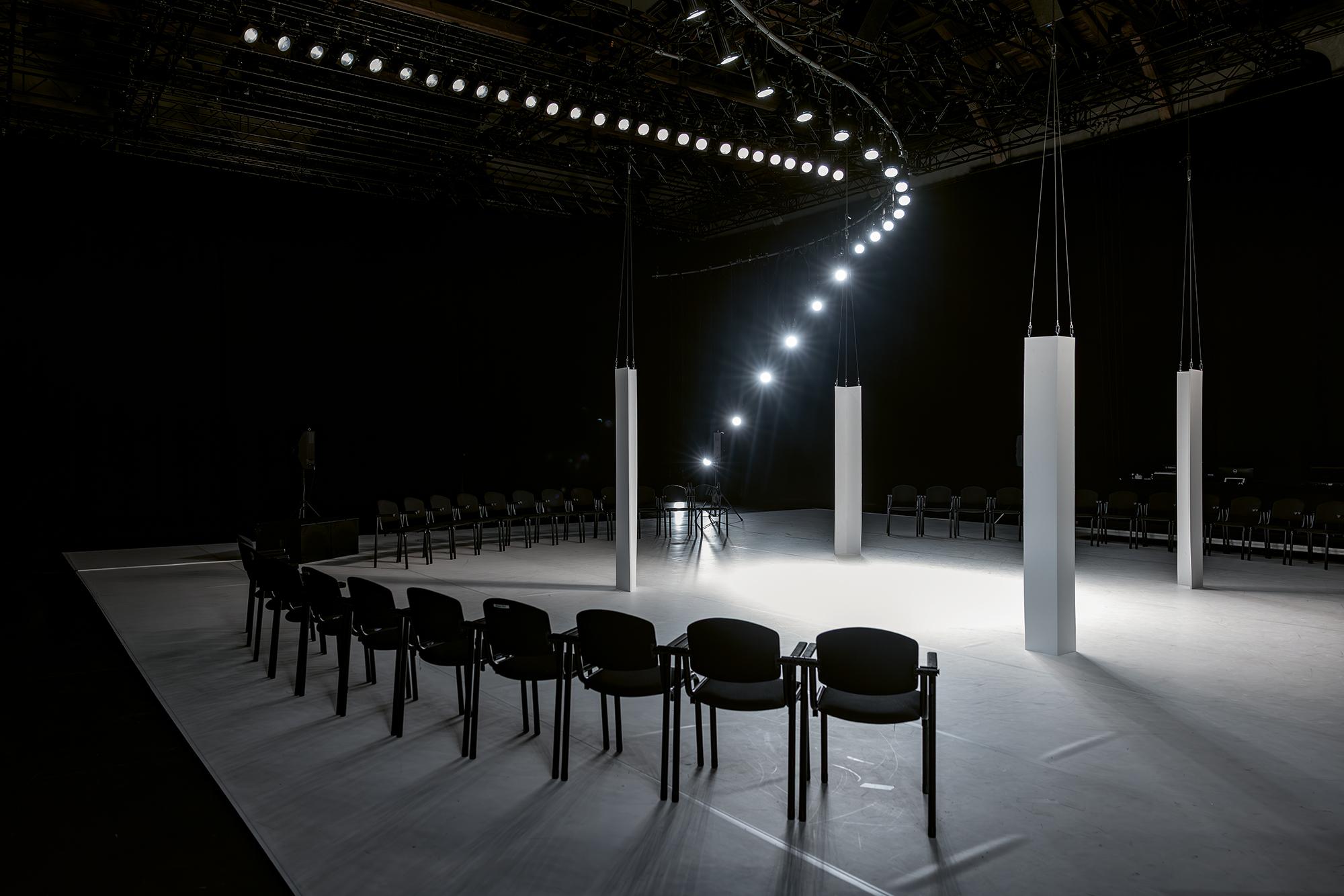 Ceylan Öztrük ≪ Wearing the Angles, Kissing the Room ≫, Gessnerallee Zurich, 2023