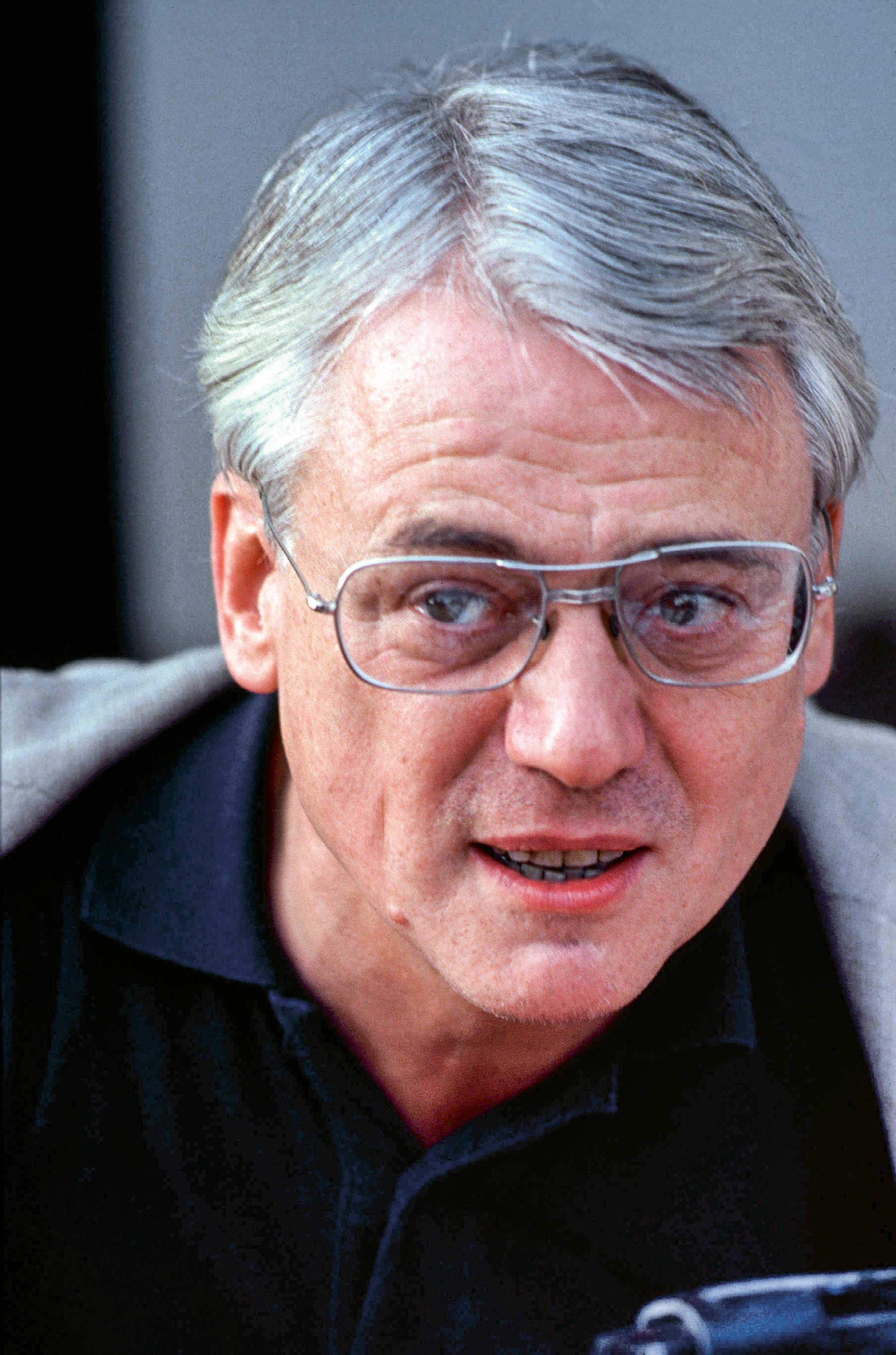 Der Filmemacher und Autor Alexander Kluge ist im Alter von 94 Jahren gestorben, hier auf einer Aufnahme von 1983