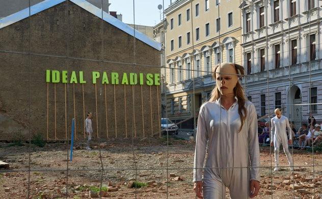 „Ideal Paradise“ von Claudia Bosse/theatercombinat (Wien 2016). Foto Eva Würdinger