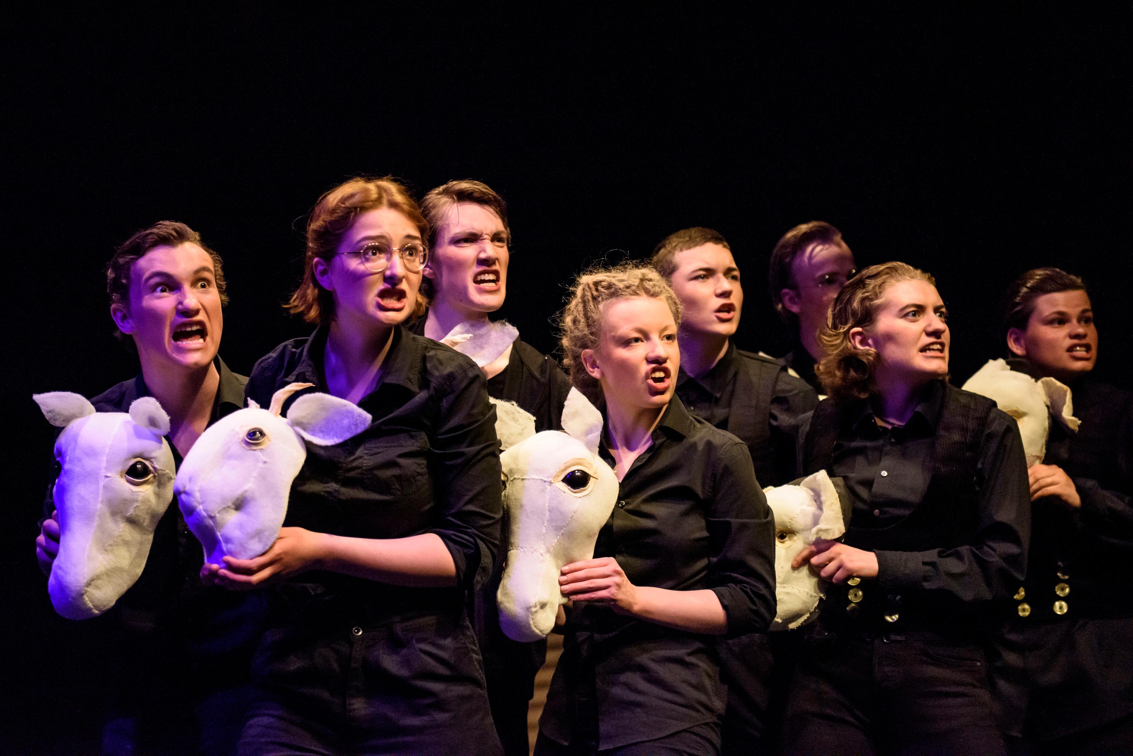 „Farm der Tiere“ ausgezeichnete Amateurtheaterproduktion von Die Schotte, Erfurt