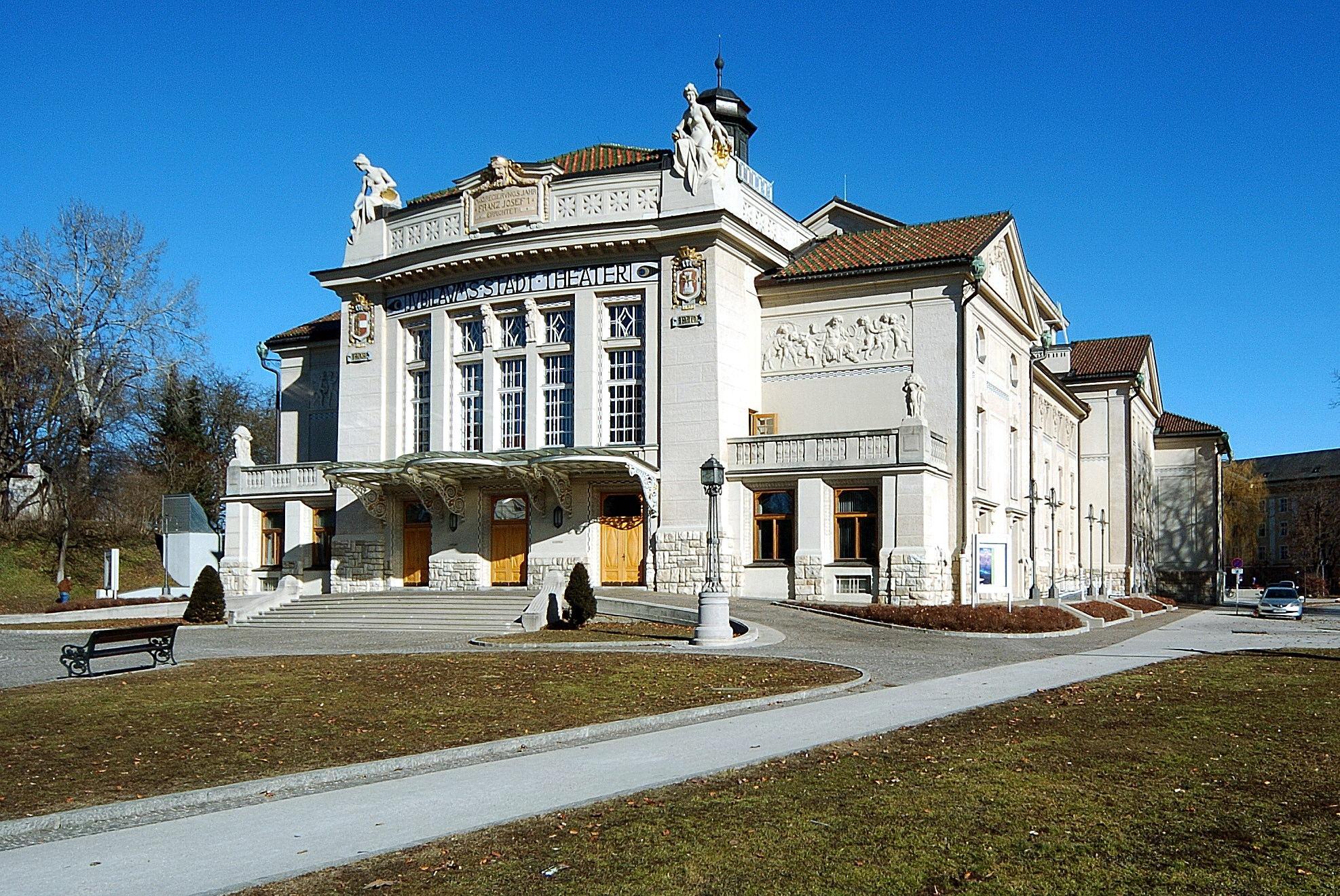 Stadttheater (Architekten: F. Fellner und H. Helmer) am Theaterplatz 4, Innere Stadt von Klagenfurt, Kärnten, Öster