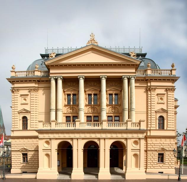 Mecklenburgisches Staatstheater Schwerin. Foto Silke Winkler