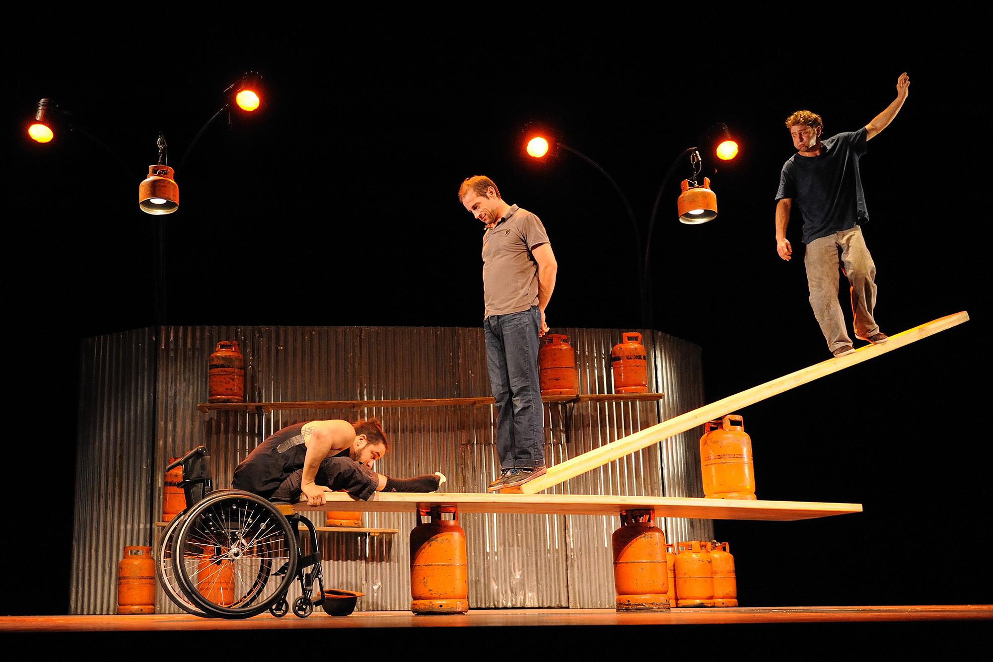 Cirque Inextremiste, Extrêmités