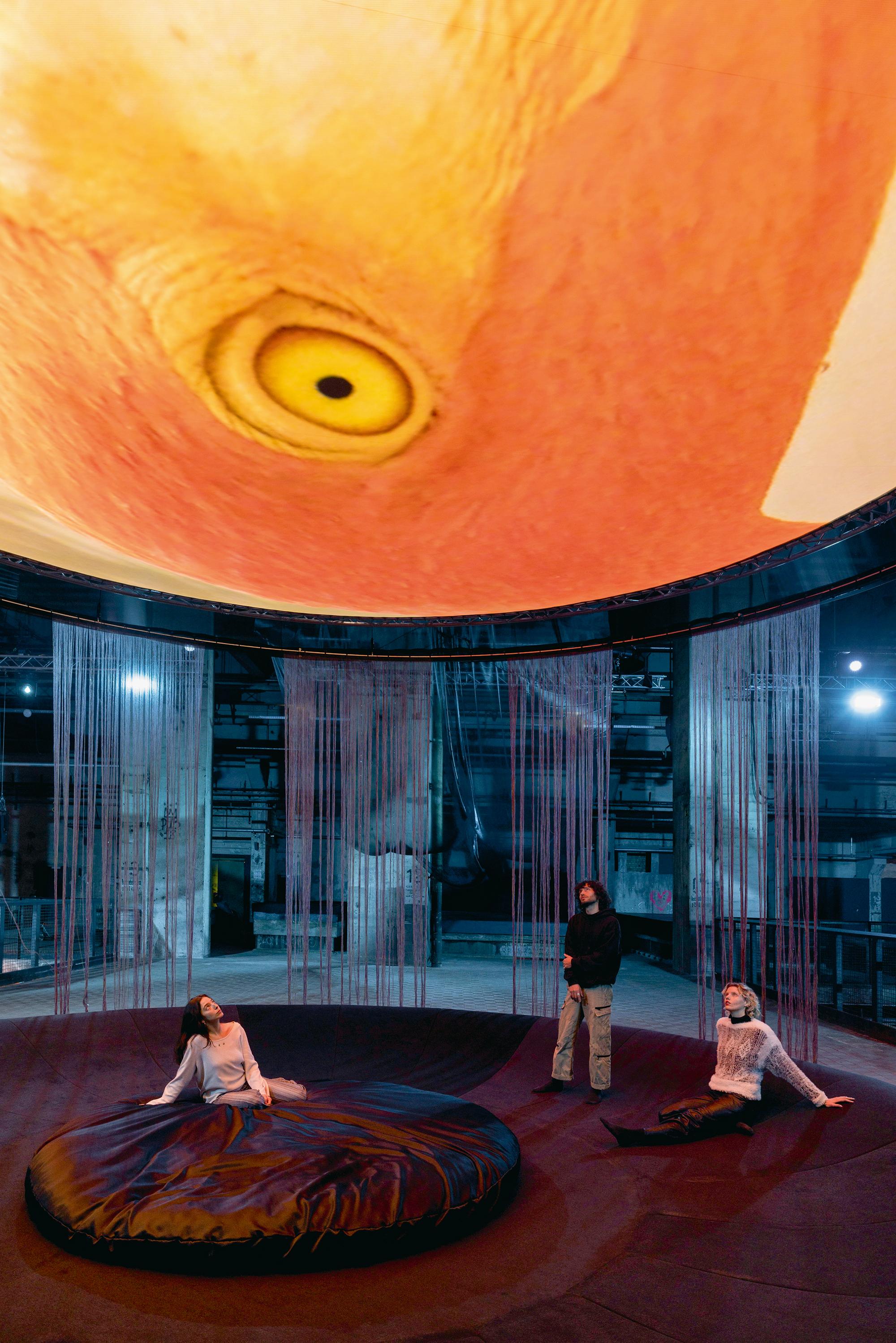 Laure Prouvost, „We Felt A Star Dying“ 2025. Installationsansicht/view of the installation im/in Kraftwerk, Berlin. In Auftrag gegeben von LAS Art Foundation, gemeinsam mit OGR Torino/commissioned by LAS Art Foundation, together with OGR Torino Foto/Photo © 2025 Laure Prouvost. Foto/Photo Andrea Rossetti © VG Bild-Kunst, Bonn 2026