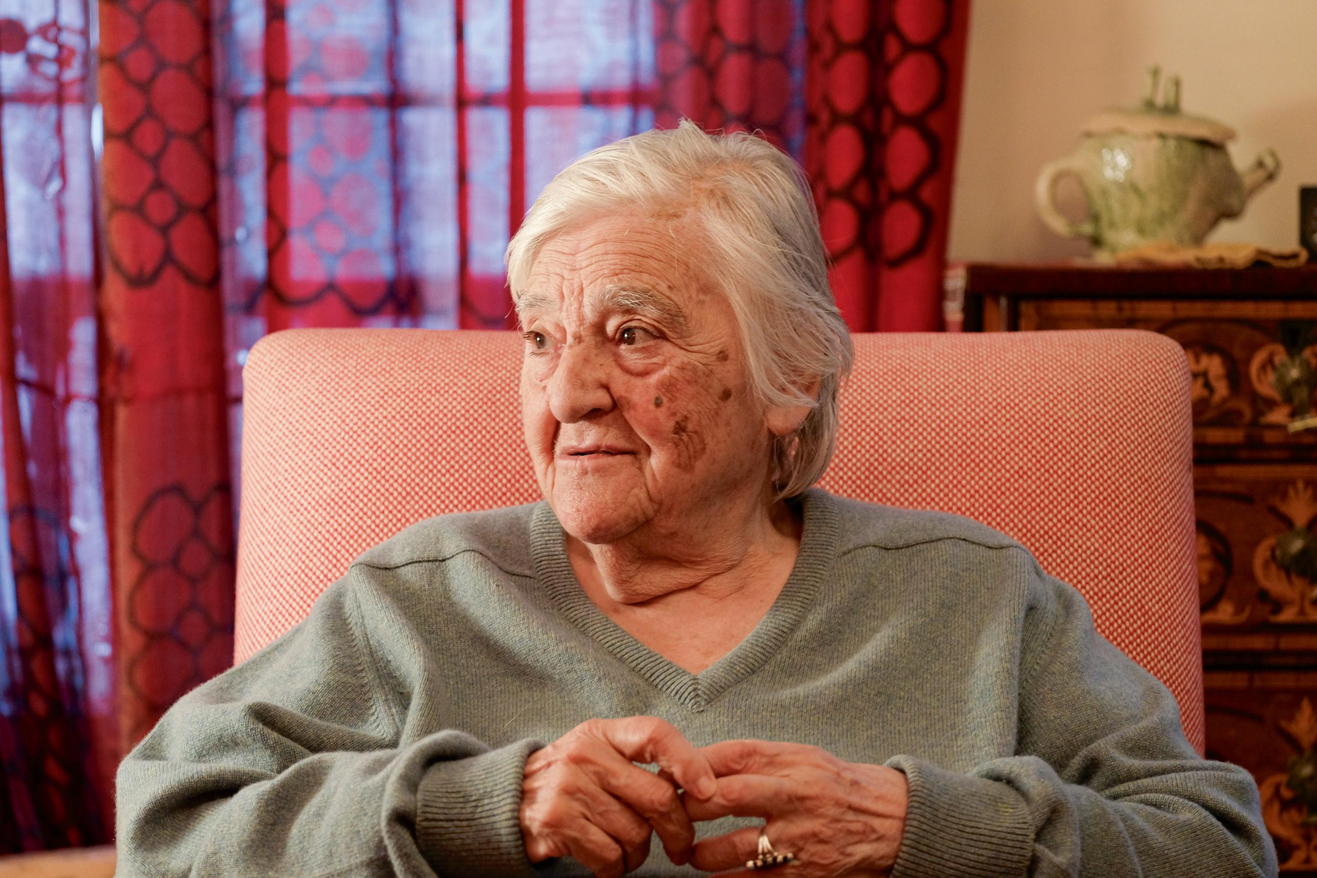 Eine Pionierin wider Willen – die Dichterin, Theaterautorin und Malerin Etel Adnan. Foto Antonio Maria Storch