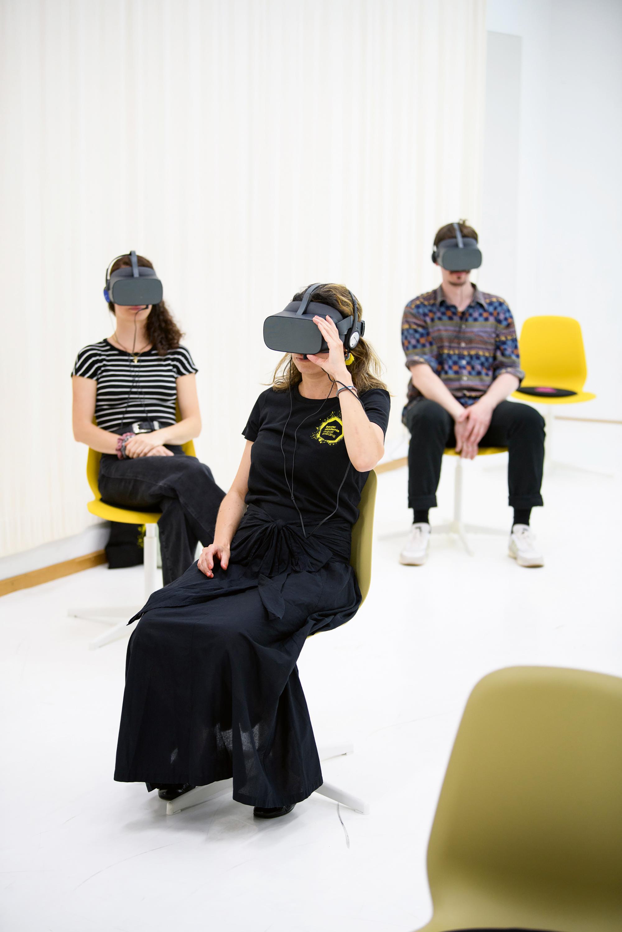 Theater in der virtuellen Realität: 14 Vorhänge, ein VR-Monolog von Einar Schleef, in Kooperation mit dem Staatstheater Augsburg