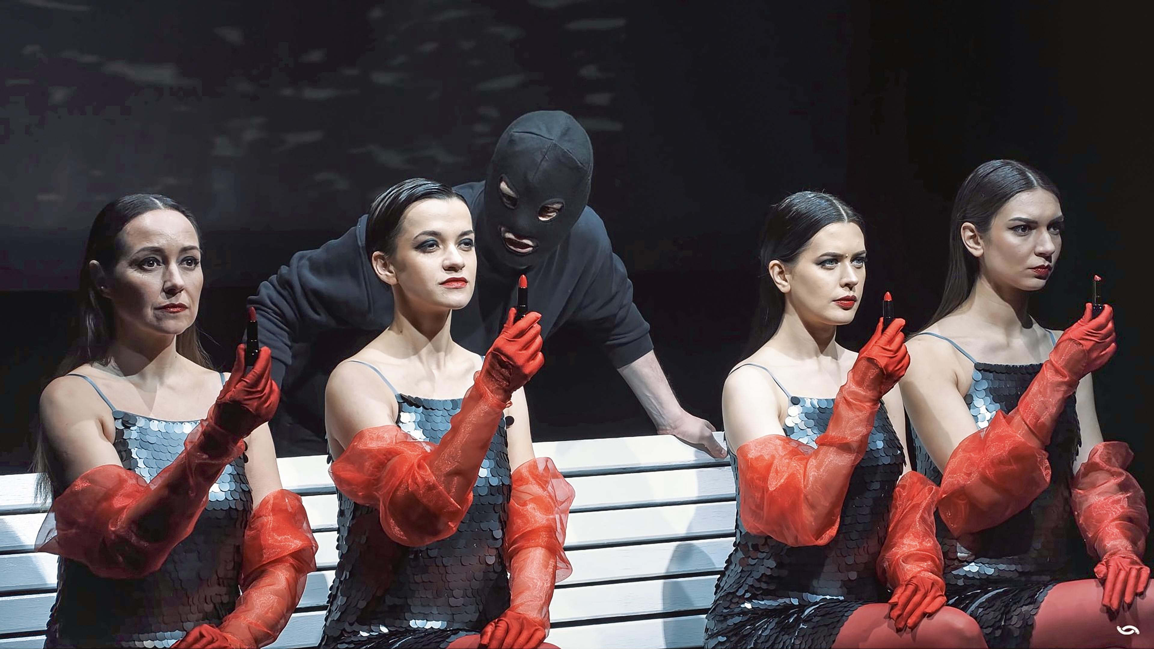 Die vierfache Marie in „Woyzeck“ vom Theater Kupalaŭcy in Minsk. Foto Theater