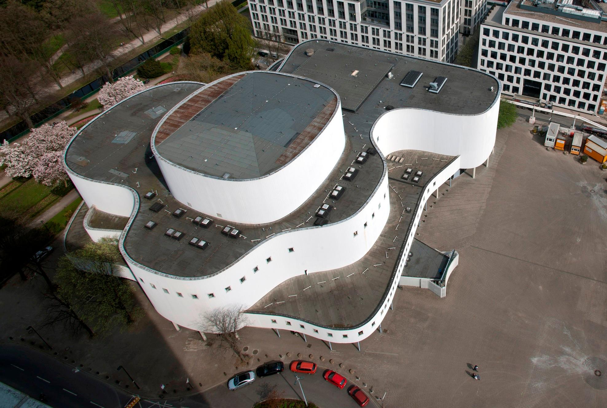 Das Düsseldorfer Schauspielhaus von oben