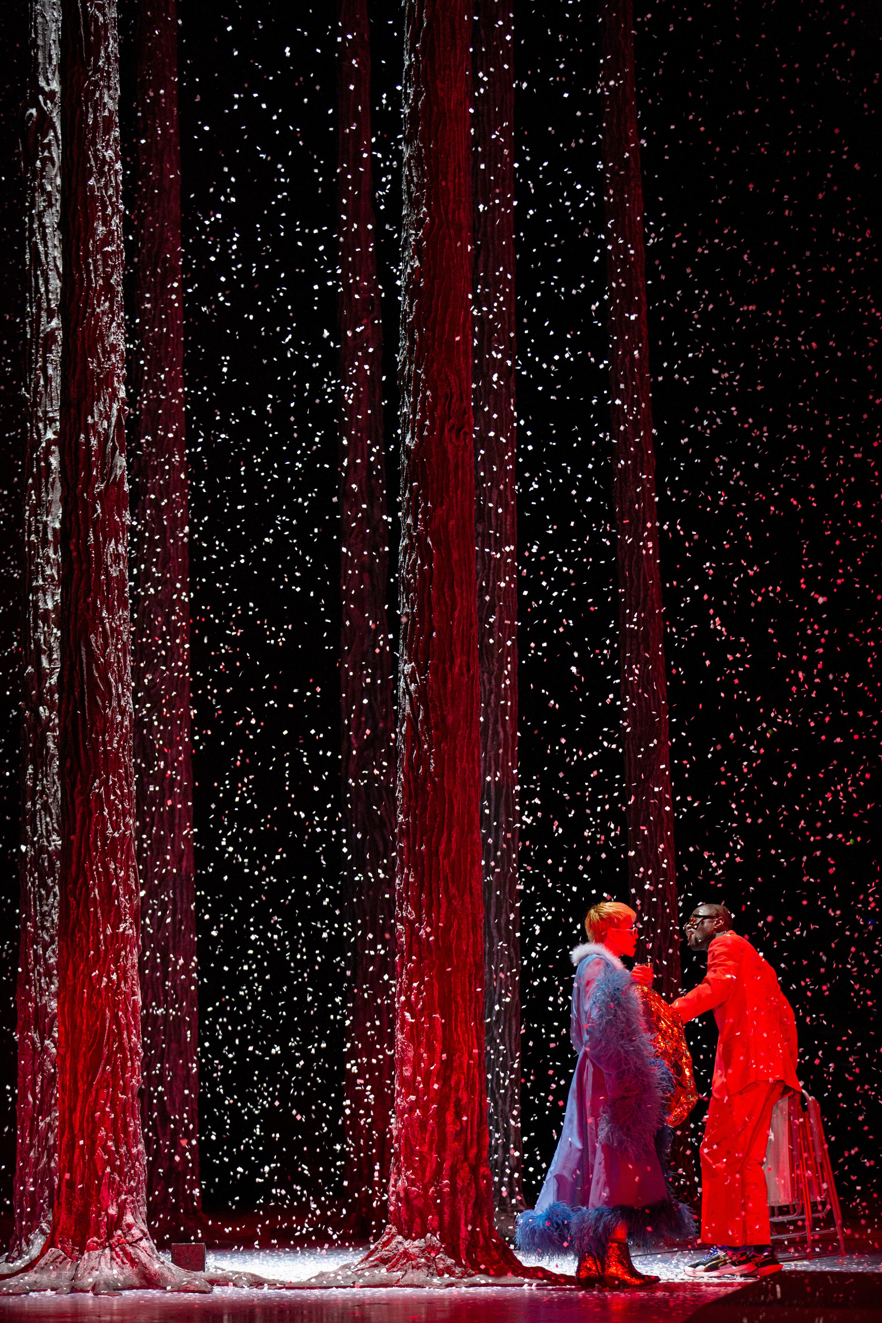 Gemischtes Doppel? „Dido and Aeneas“ von Henry Purcell und „Erwartung“ von Arnold Schönberg als Inszenierung von Krzysztof Warlikowski an der Bayrischen Staatsoper München.