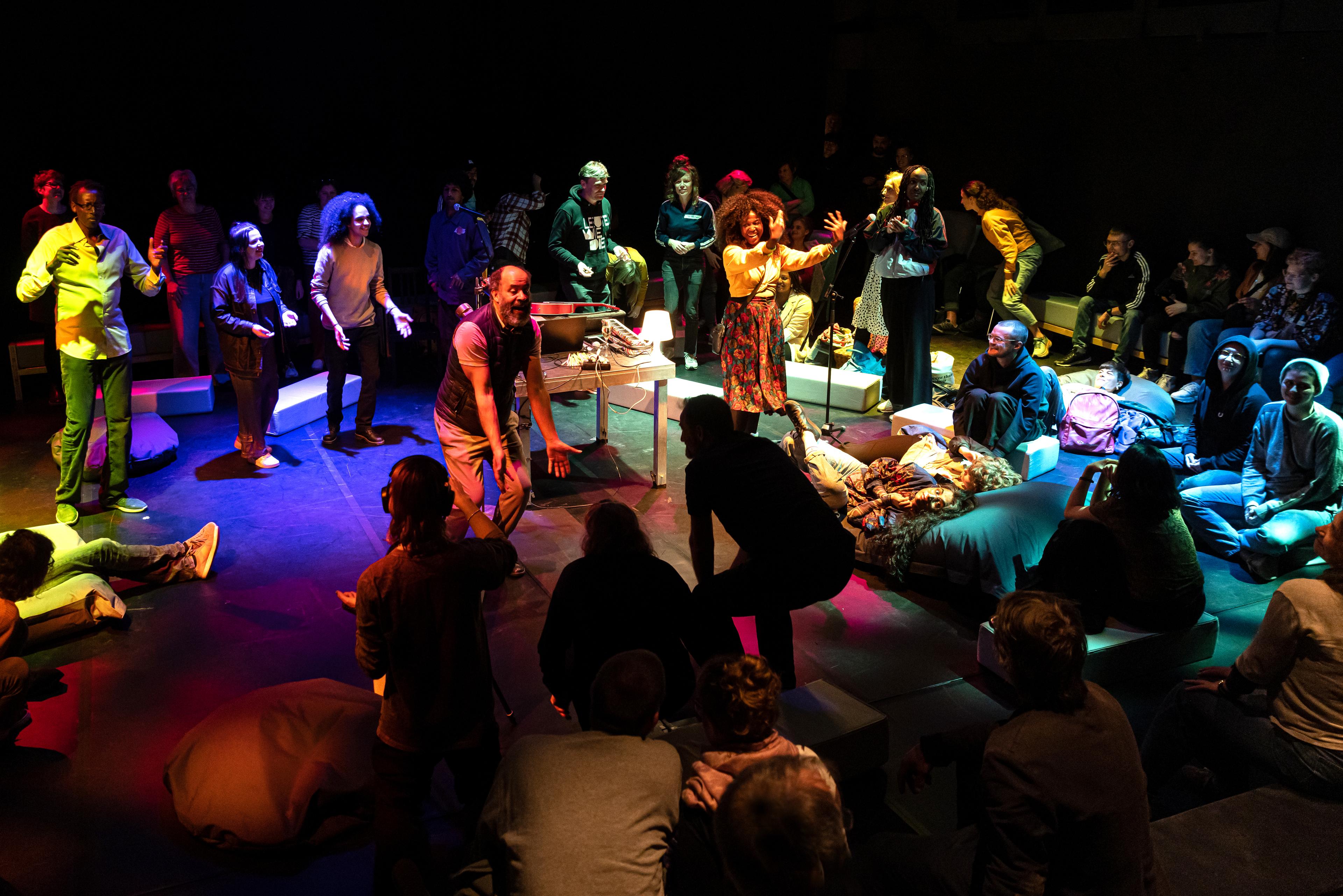 LET’S PLAY : MUSICTHEATRE“ MUSIKTHEATRALES SPIELPRINZIP von Sarah Fartuun Heinze, Spurensuche 2023