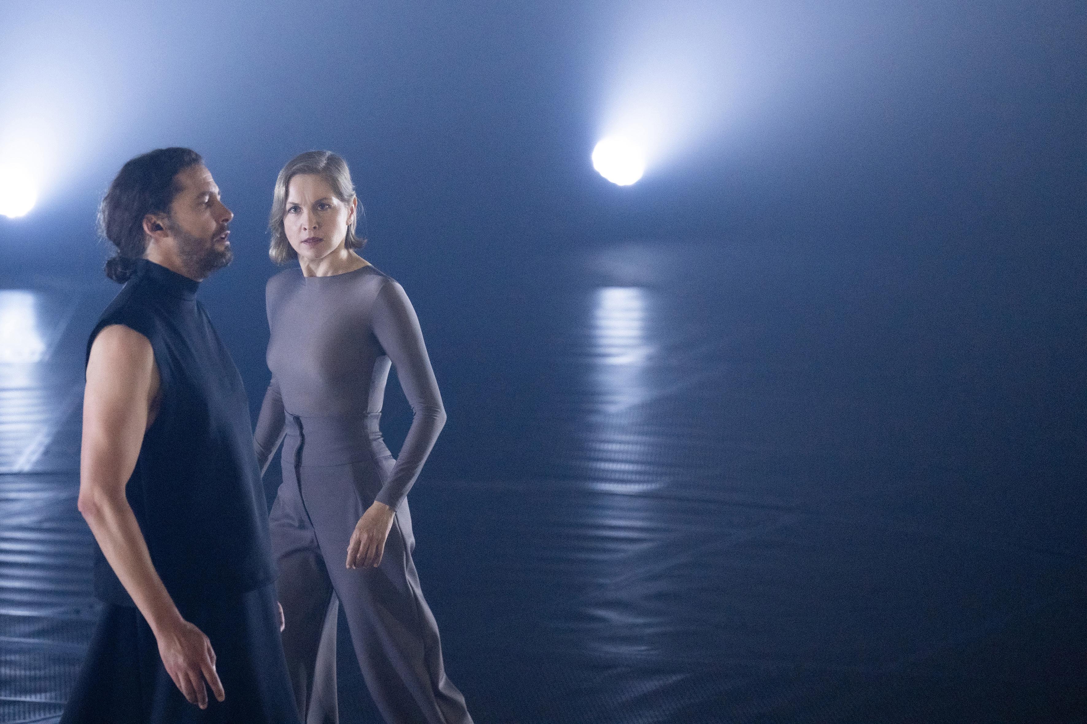 Nathan der Weise bei den Salzburger Festspielen 2023: Nicola Mastroberardino (Sultan Saladin), Valery Tscheplanowa (Nathan).