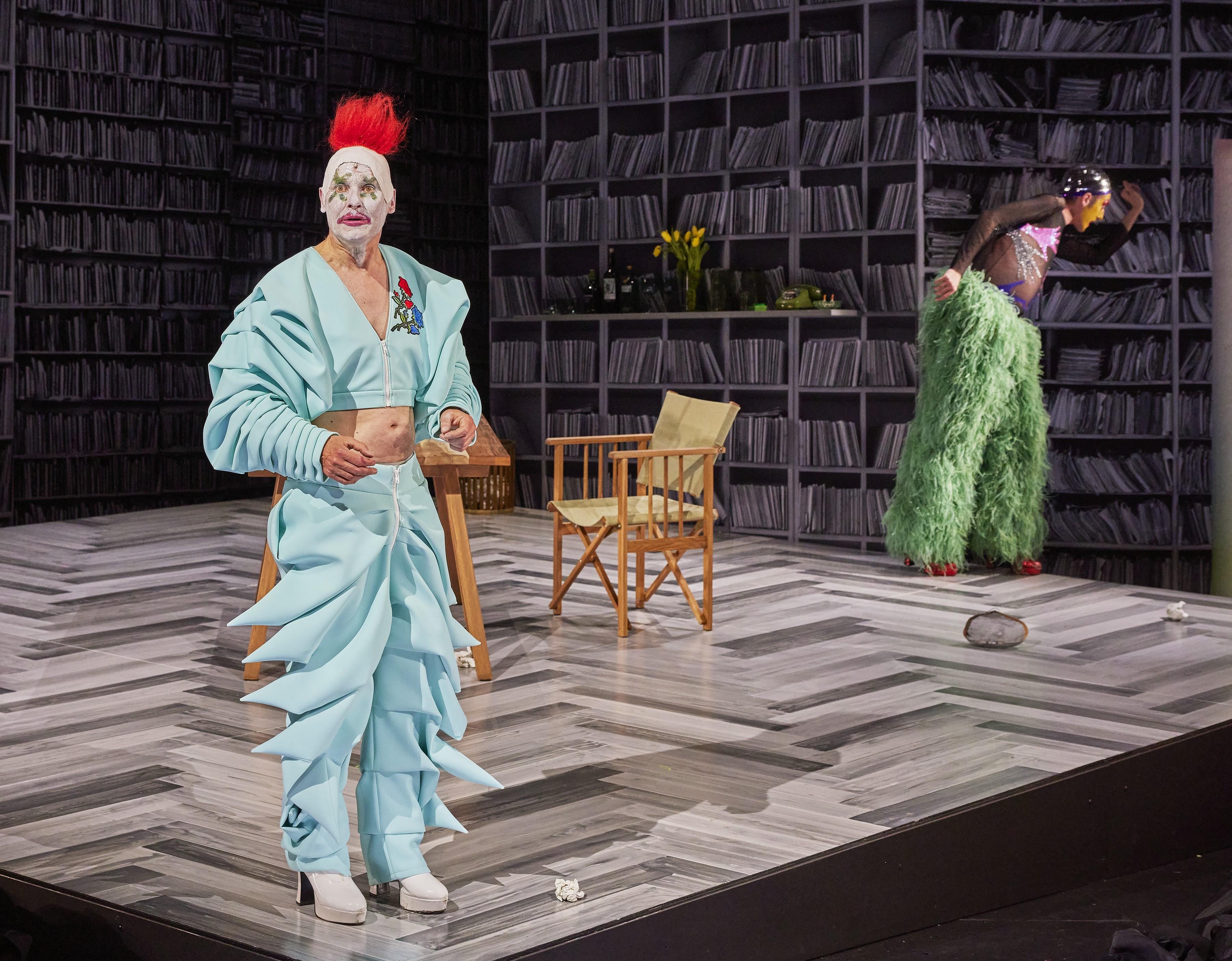 Georg Zeies und Nils van der Horst in „Calypso“ – Eine Sprechoper nach Ernst Jandl am Mainfrankentheater in Würzburg. Jandl