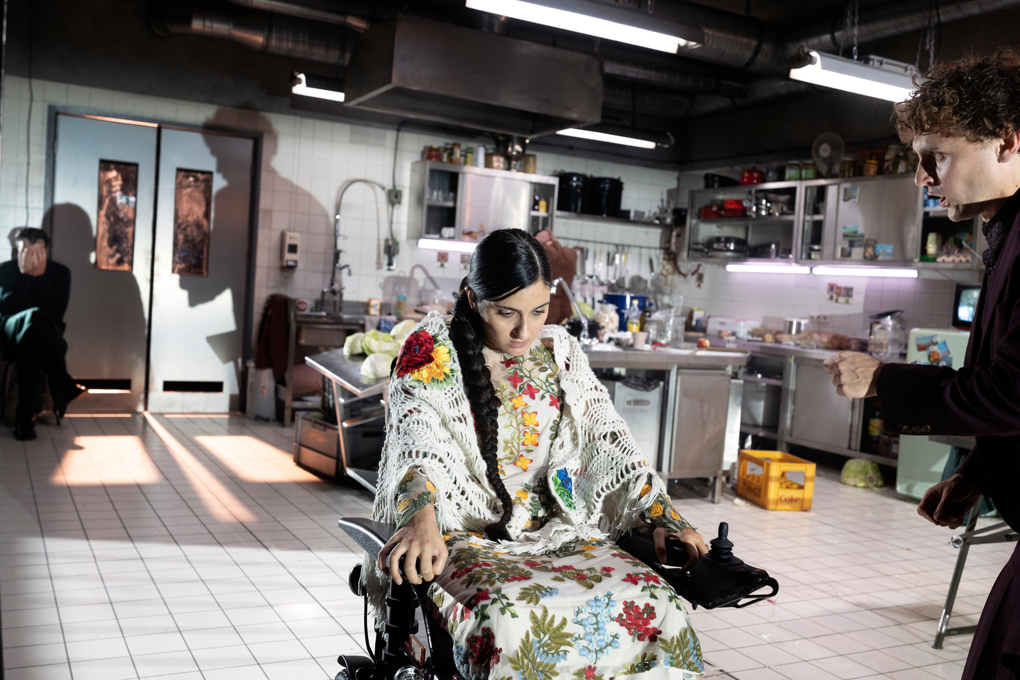 Jede Rolle ein Roman für sich: „Die Brüder Karamasow“ in der Regie von Johan Simons am Schauspielhaus Bochum. Foto Armin Smailovic