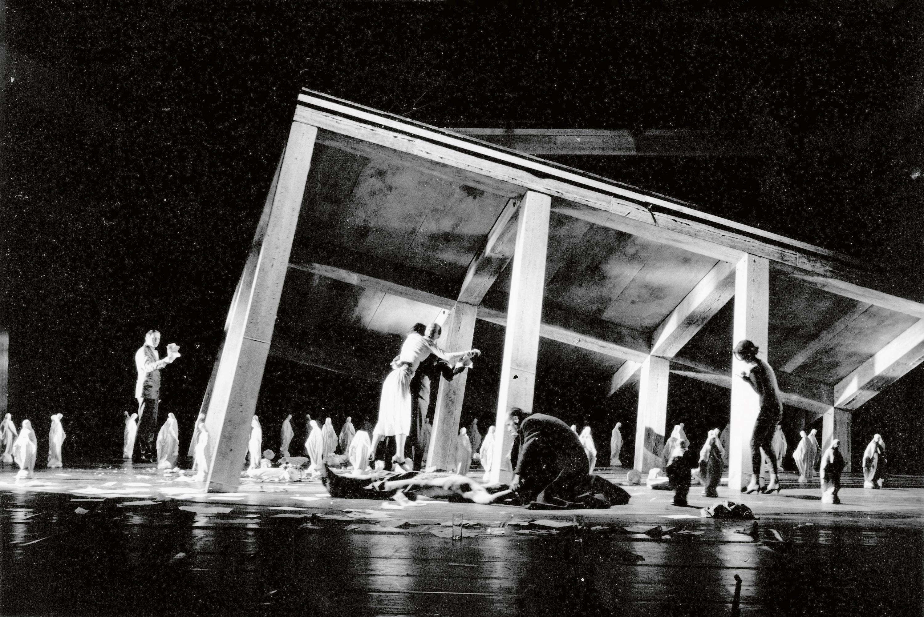 Kabale und Liebe von Friedrich Schiller, 1993, Stadttheater Klagenfurt / Schauspiel Stuttgart, Regie: Martin Kušej, Kostüme: Anne Marie Legenstein