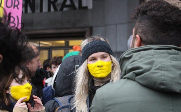 Der Protest in Belgien, koordiniert durch das Netzwerk State of the Arts, ist groß und flächendeckend – wie hier vor dem flämischen Parlament in Brüssel Ende November 2019. Foto Daoud Homam