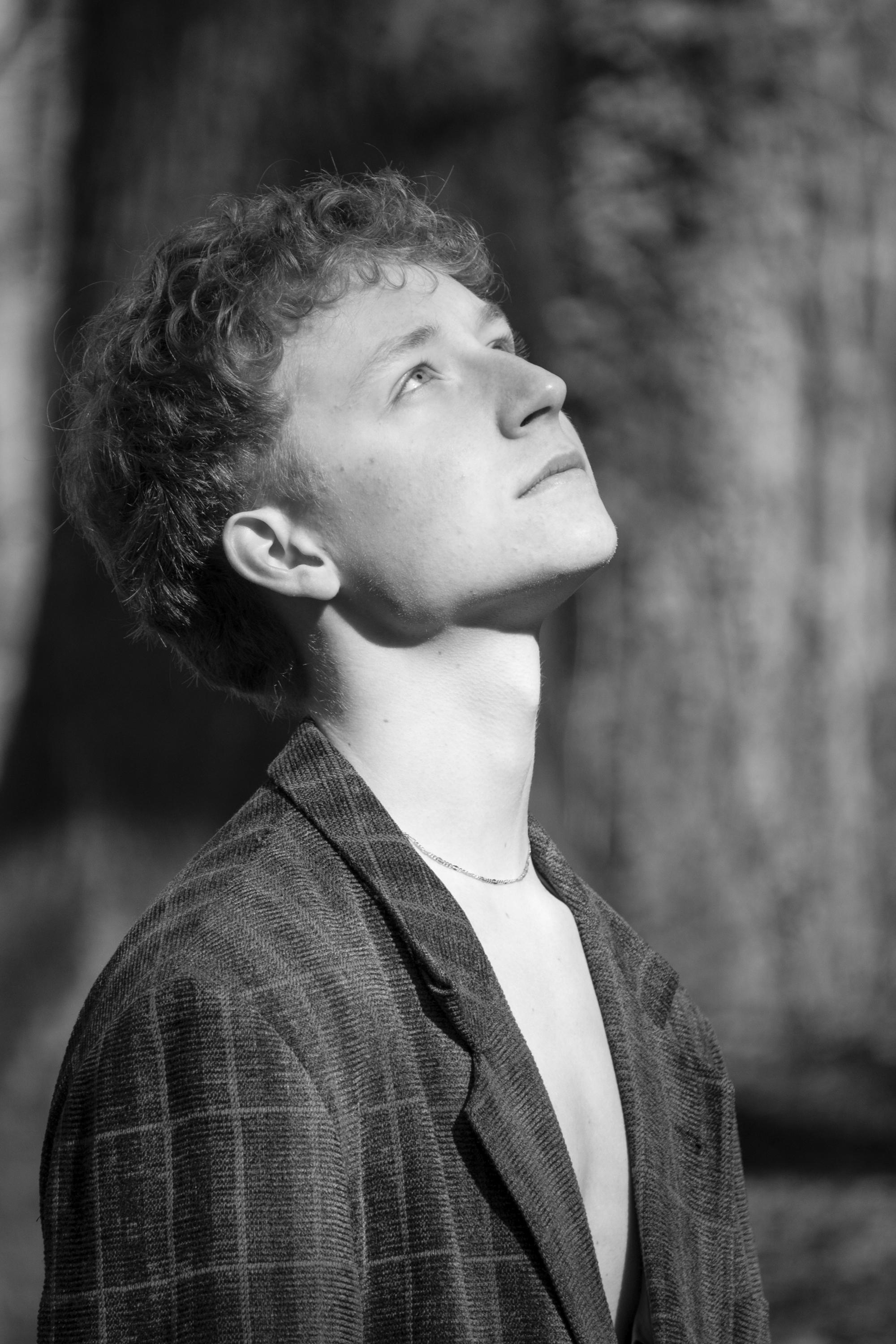 Bachelor-3-Projekt „(W)hole“, Dresdner Heide, 2025.