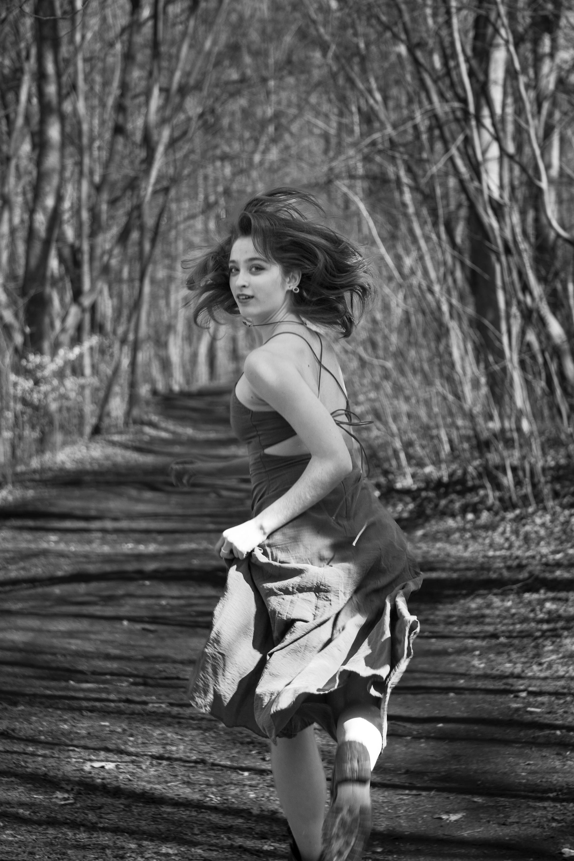 Anna Krasnikova, Bachelor-3-Projekt „(W)hole“, Dresdner Heide, 2025