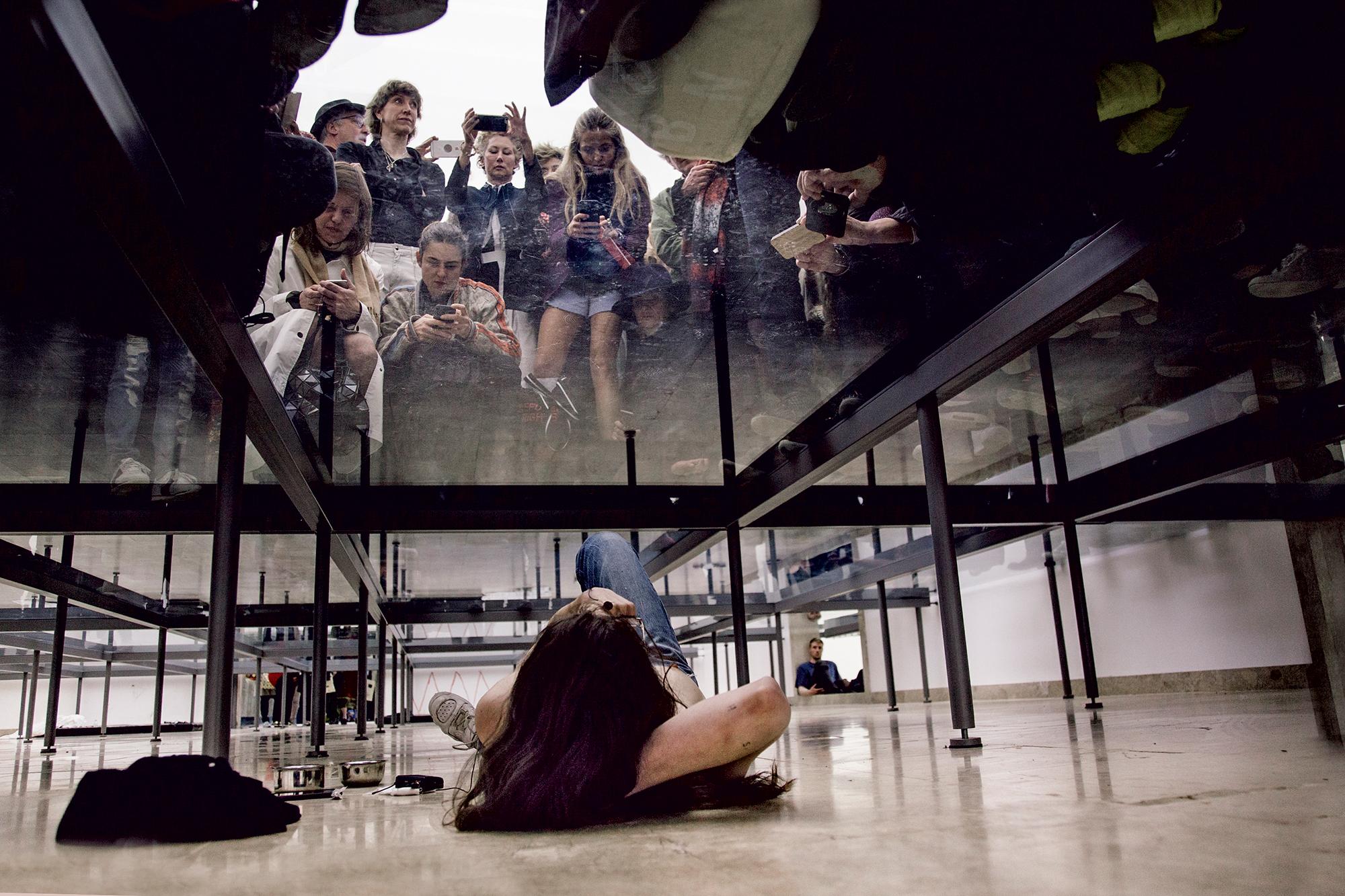 Anne Imhof: „Faust“, 2017, Deutscher Pavillon, La Biennale di Venezia