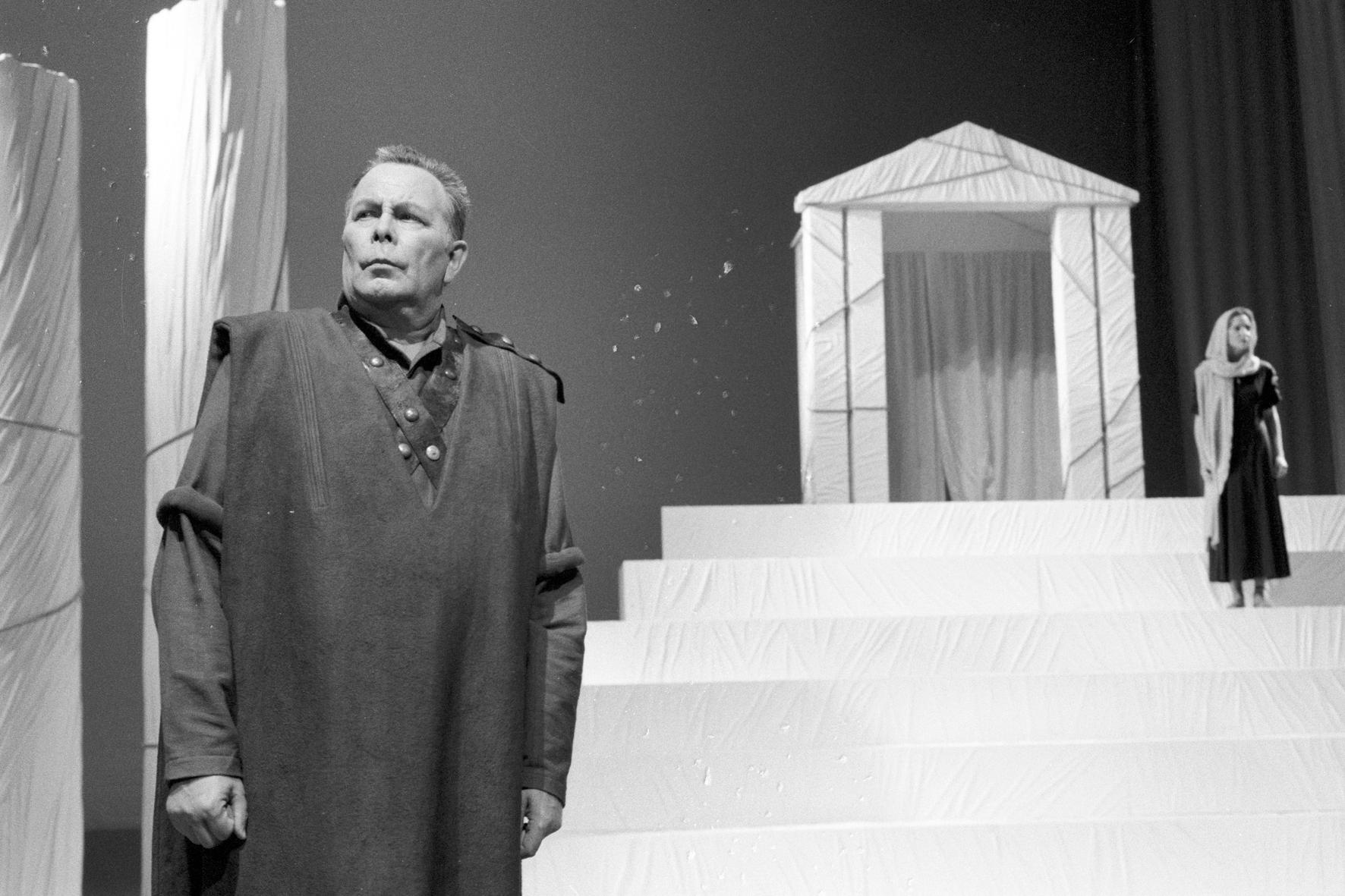 Michael Lorenz in „Iphigenie auf Tauris“. Foto Miroslaw Nowotny