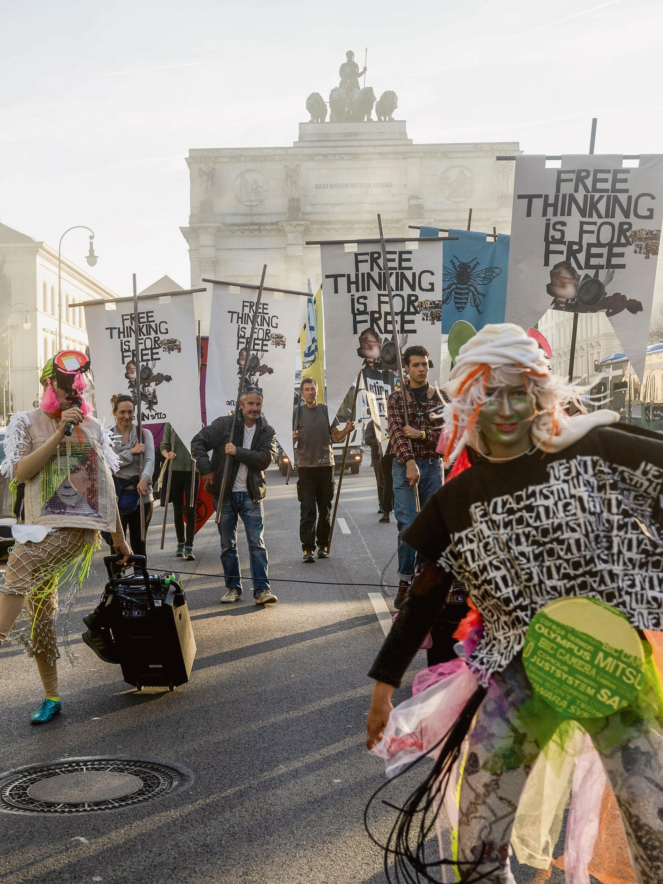 Verängstigte gegen die Angst: Mit „Global Angst“ von Julian Warner kommt das Spielart Festival in der breiten Öffentlichkeit an. Foto Priscillia Grubo