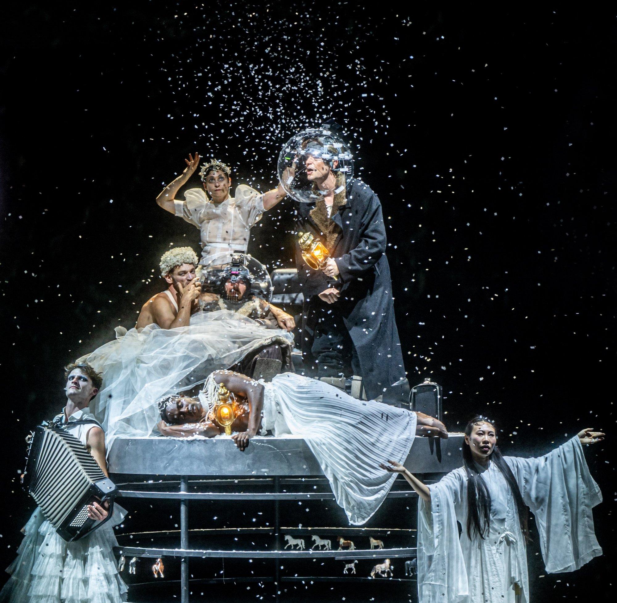 Szene aus „Der Schneesturm“ von Kirill Serebrennikov nach Vladimir Sorokin.