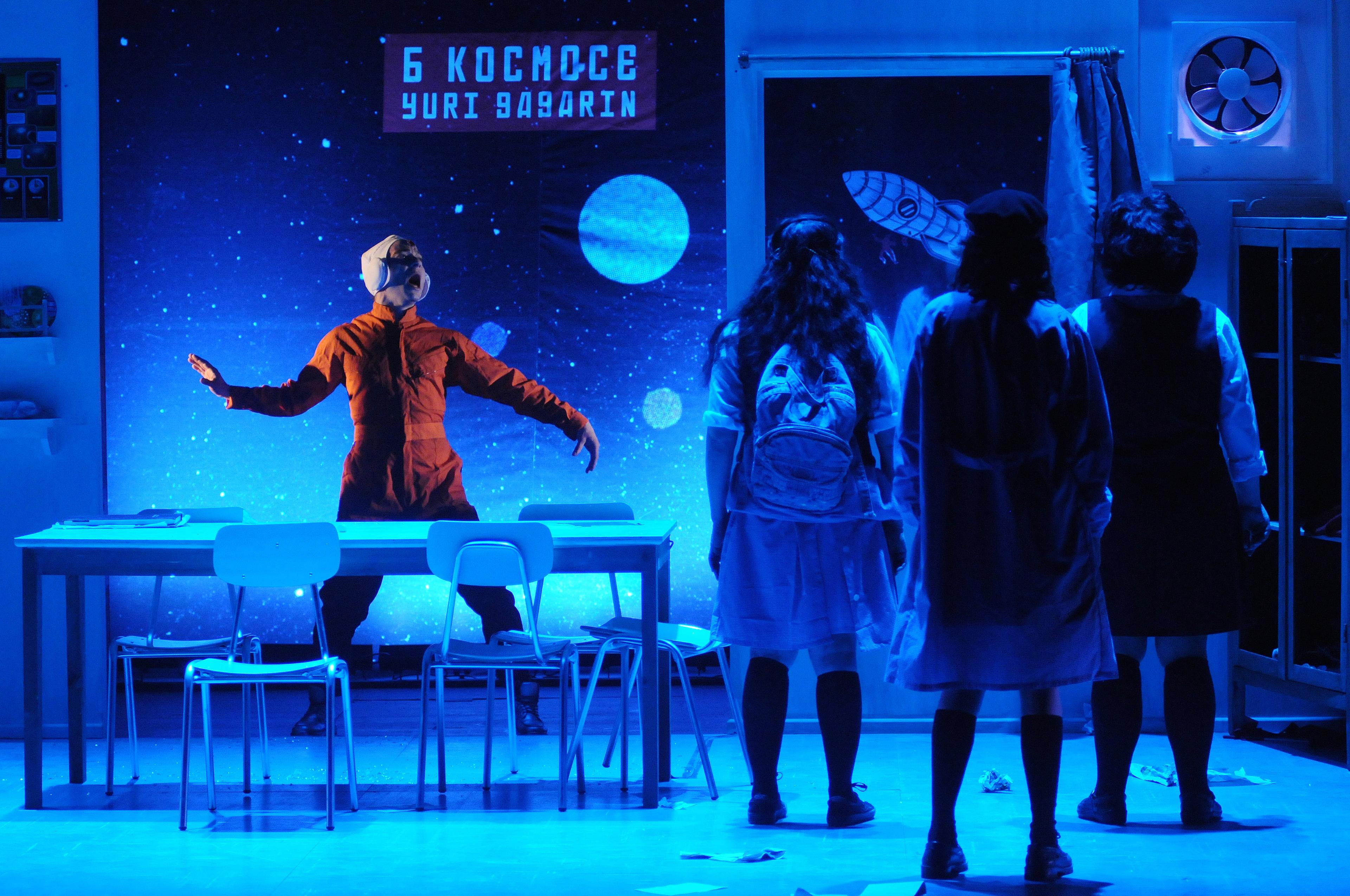 „Liceo de Niñas“ (Mädchenschule) von Nona Fernández in der Regie von Marcelo Leonart