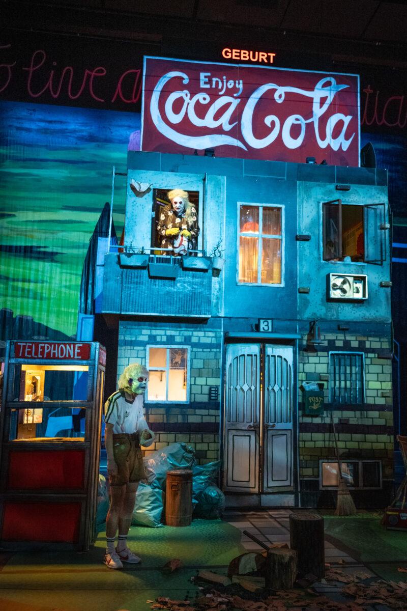 Nach acht Jahren zurück an der Volksbühne: Vinge/Müller mit „Peer Gynt“. Foto Julian Röder