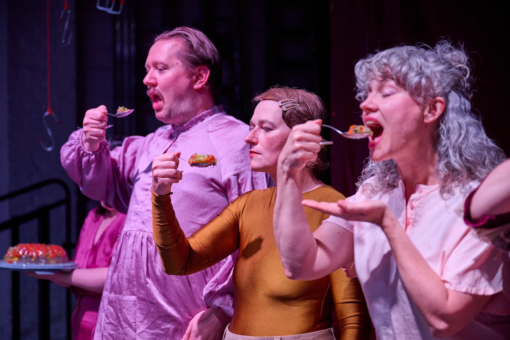 Es ist angerichtet: Das Theater Thikwa und die Fräulein Wunder AG entwickeln ein Krimi-Dinner der anderen Art.