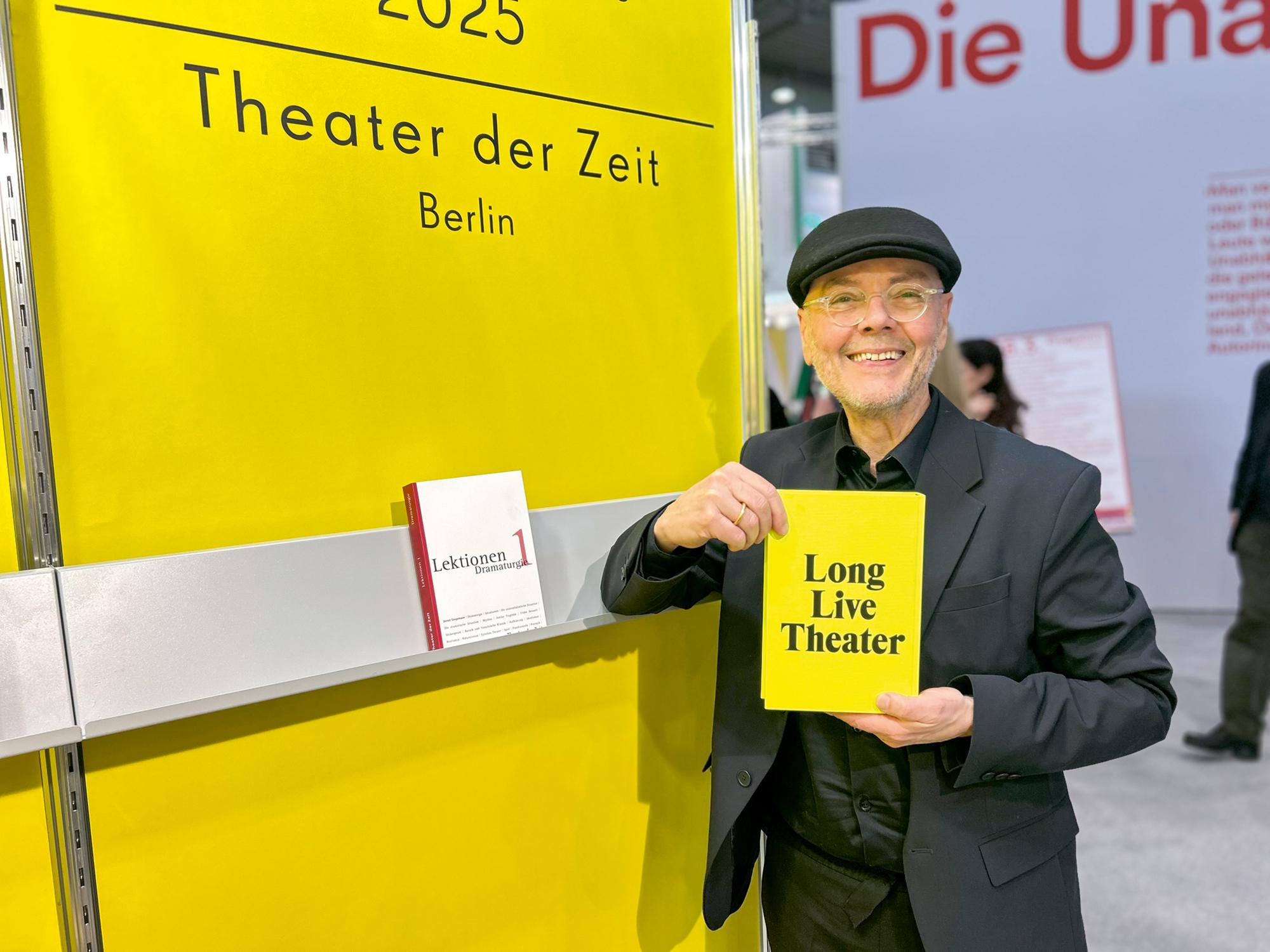 Verlagsgründer Harald Müller auf der Leipziger Buchmesse am 28. März